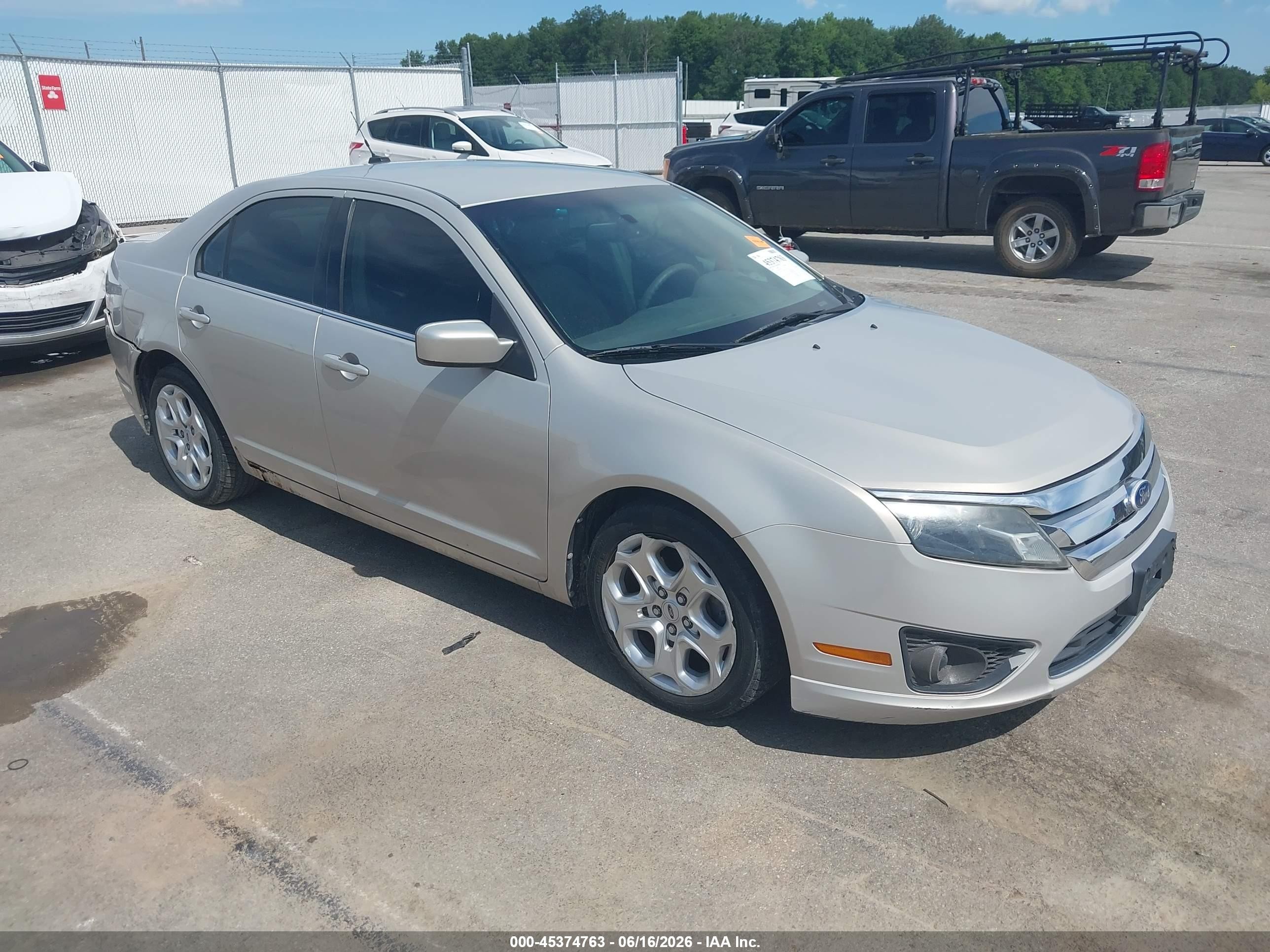 2010 Ford Fusion Se Gold vin: 3FAHP0HA4AR355661