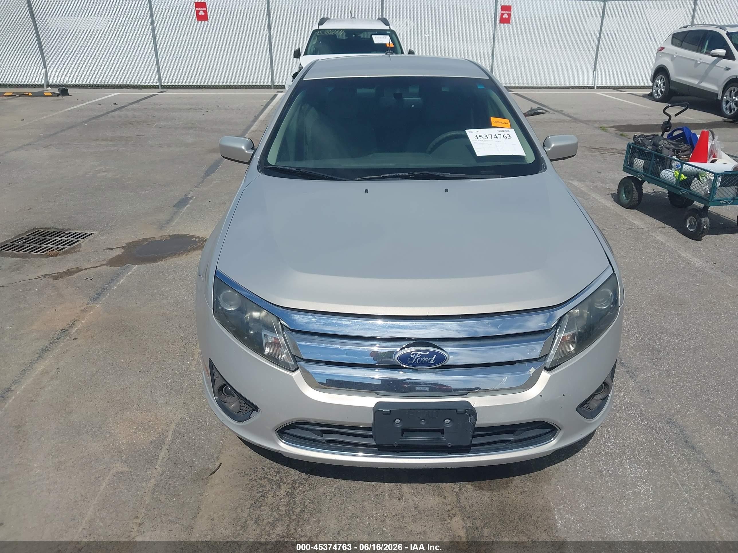 2010 Ford Fusion Se Gold vin: 3FAHP0HA4AR355661