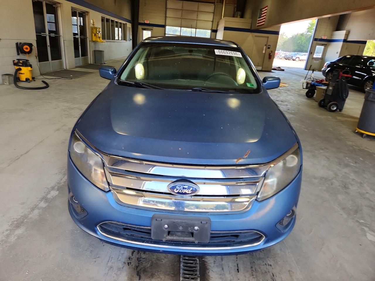 2010 Ford Fusion Se Синий vin: 3FAHP0HA4AR414840