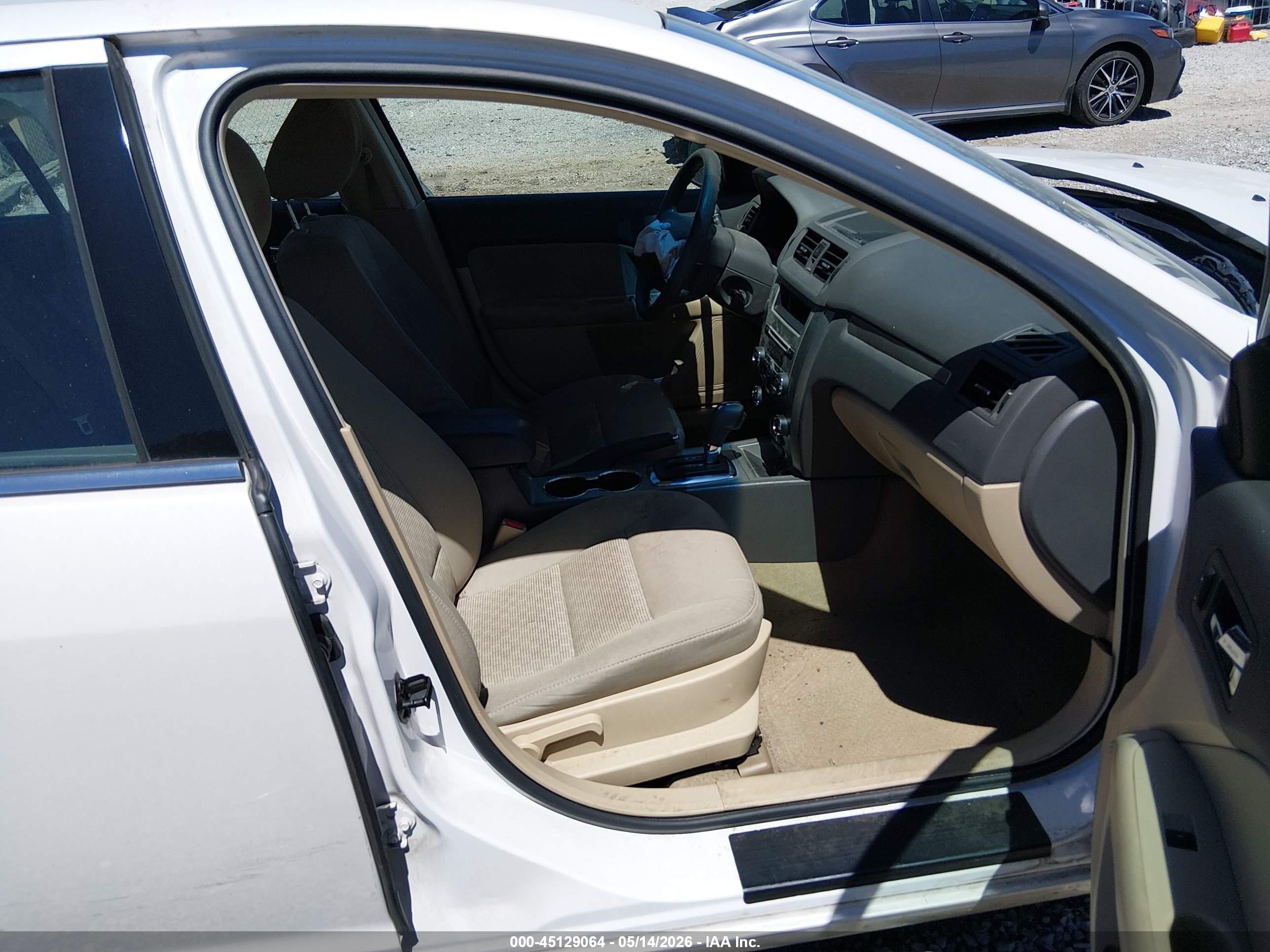2011 Ford Fusion Se White vin: 3FAHP0HA4BR106973