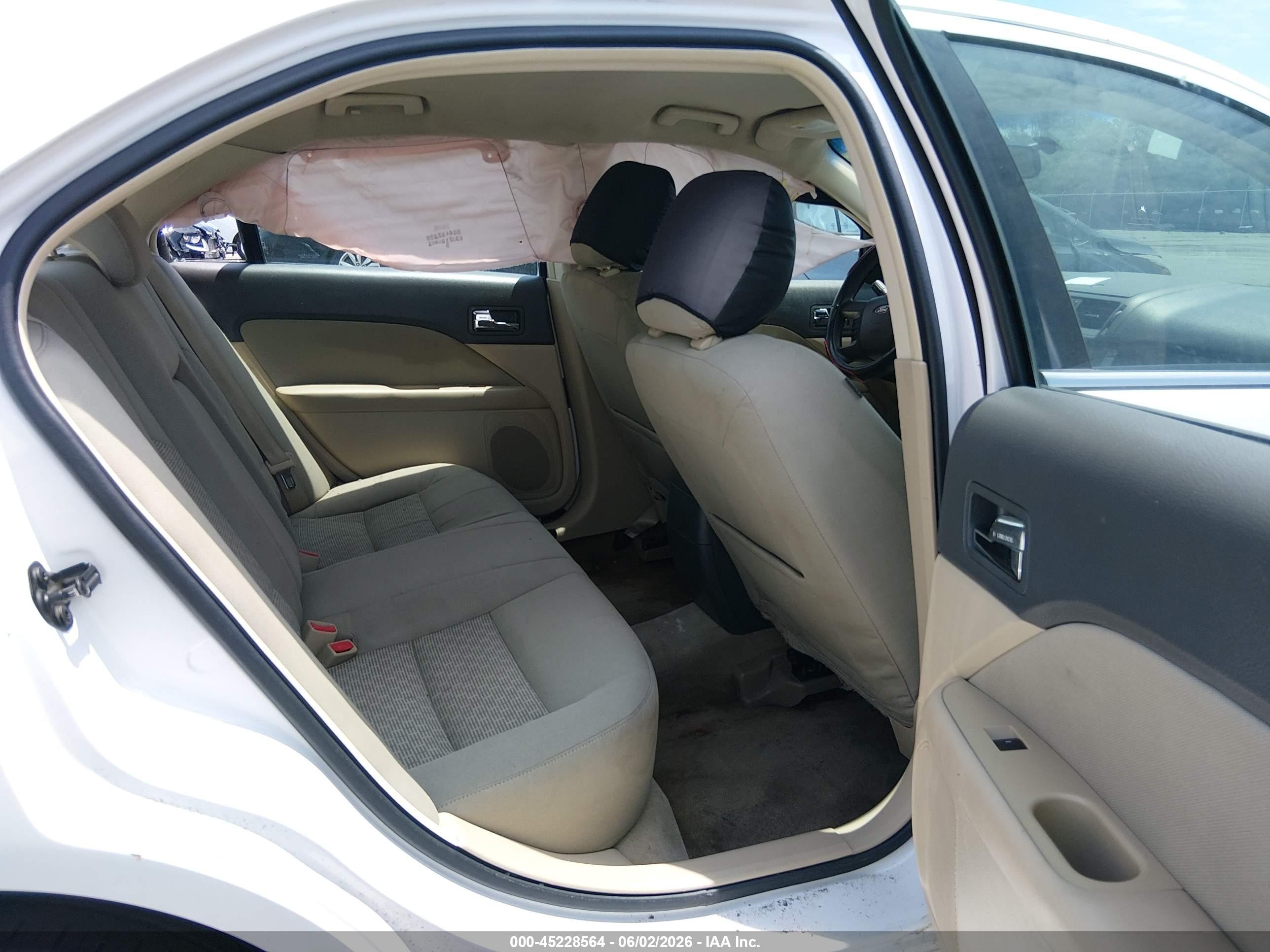 2011 Ford Fusion Se White vin: 3FAHP0HA4BR117973