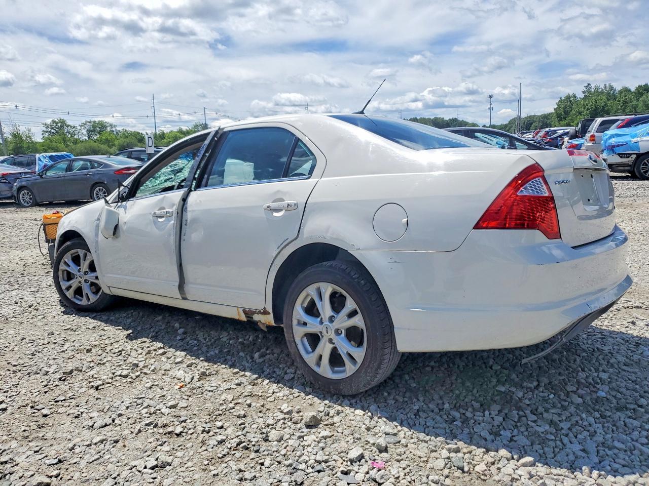 2012 Ford Fusion Se White vin: 3FAHP0HA4CR164941