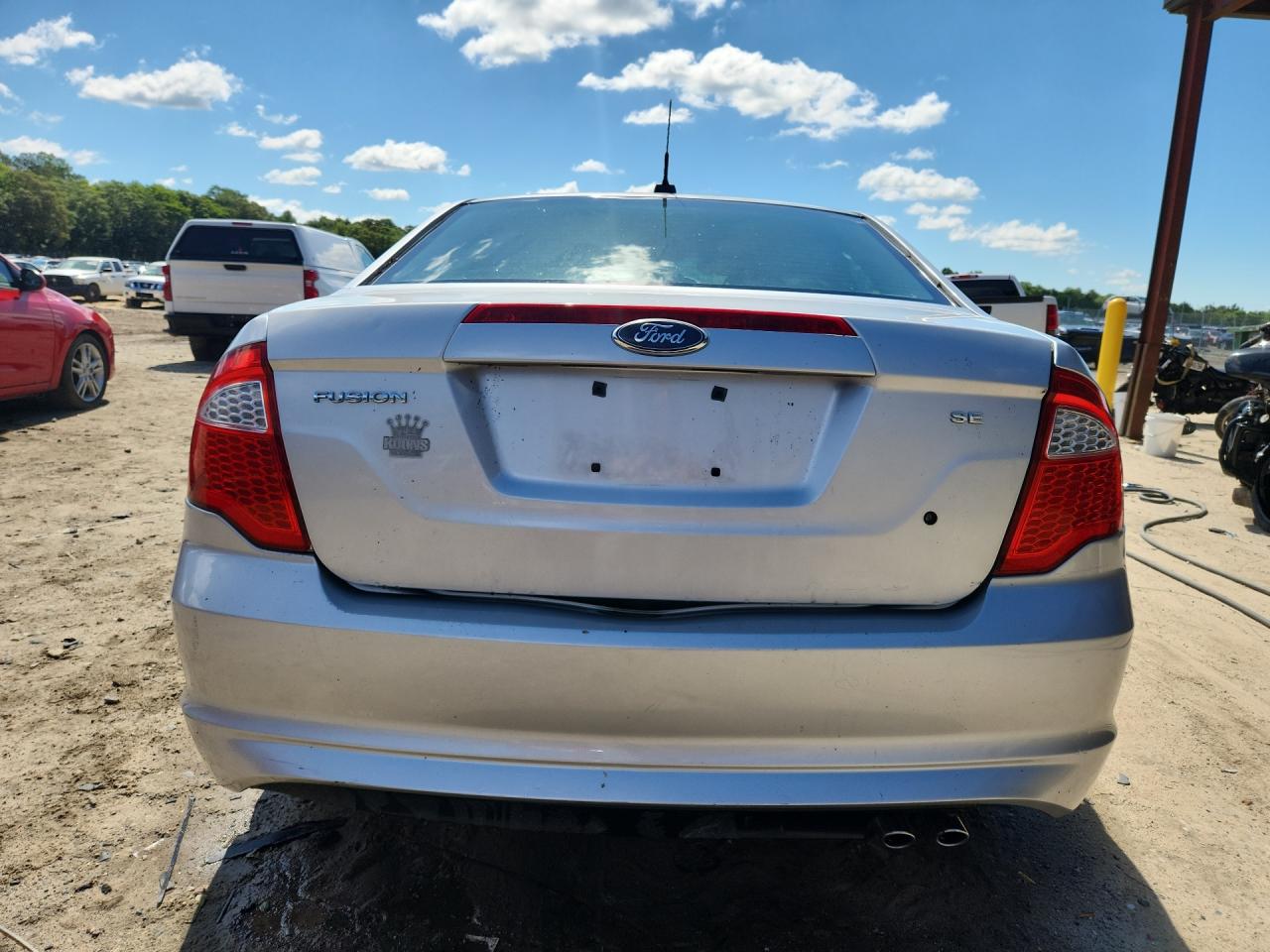 2012 Ford Fusion Se Silver vin: 3FAHP0HA4CR235586 Damage: Deck Lid, Chipped, 4