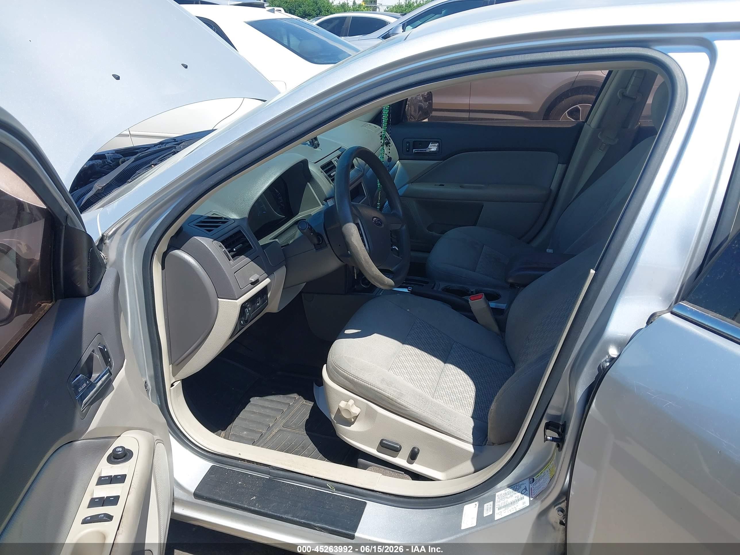 2012 Ford Fusion Se Gray vin: 3FAHP0HA4CR307225
