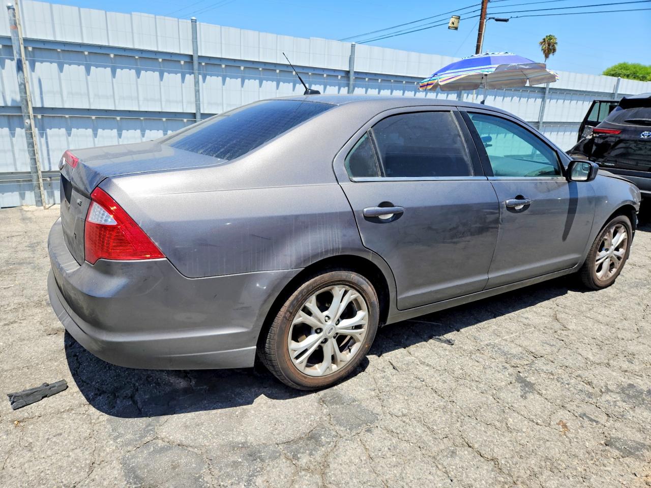2012 Ford Fusion Se Серый vin: 3FAHP0HA4CR332707