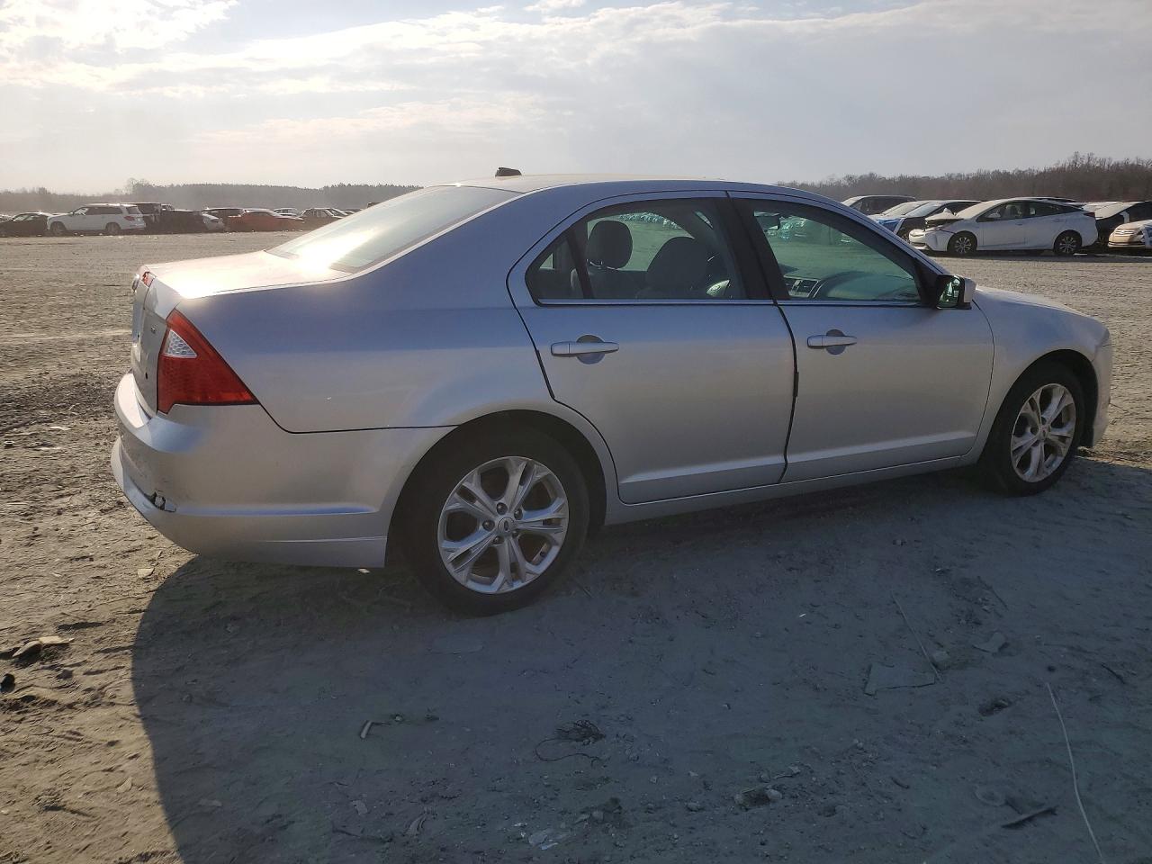 2012 Ford Fusion Серебряный vin: 3FAHP0HA4CR346185