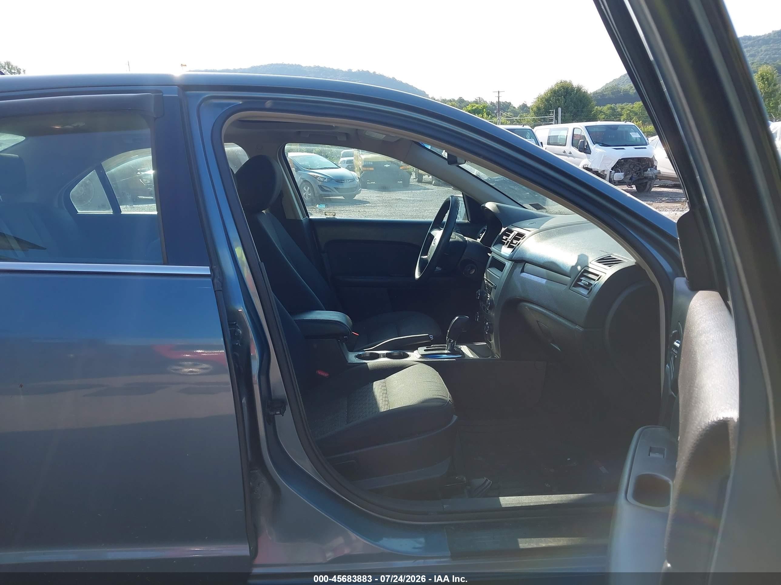 2012 Ford Fusion Se Light Blue vin: 3FAHP0HA4CR374472