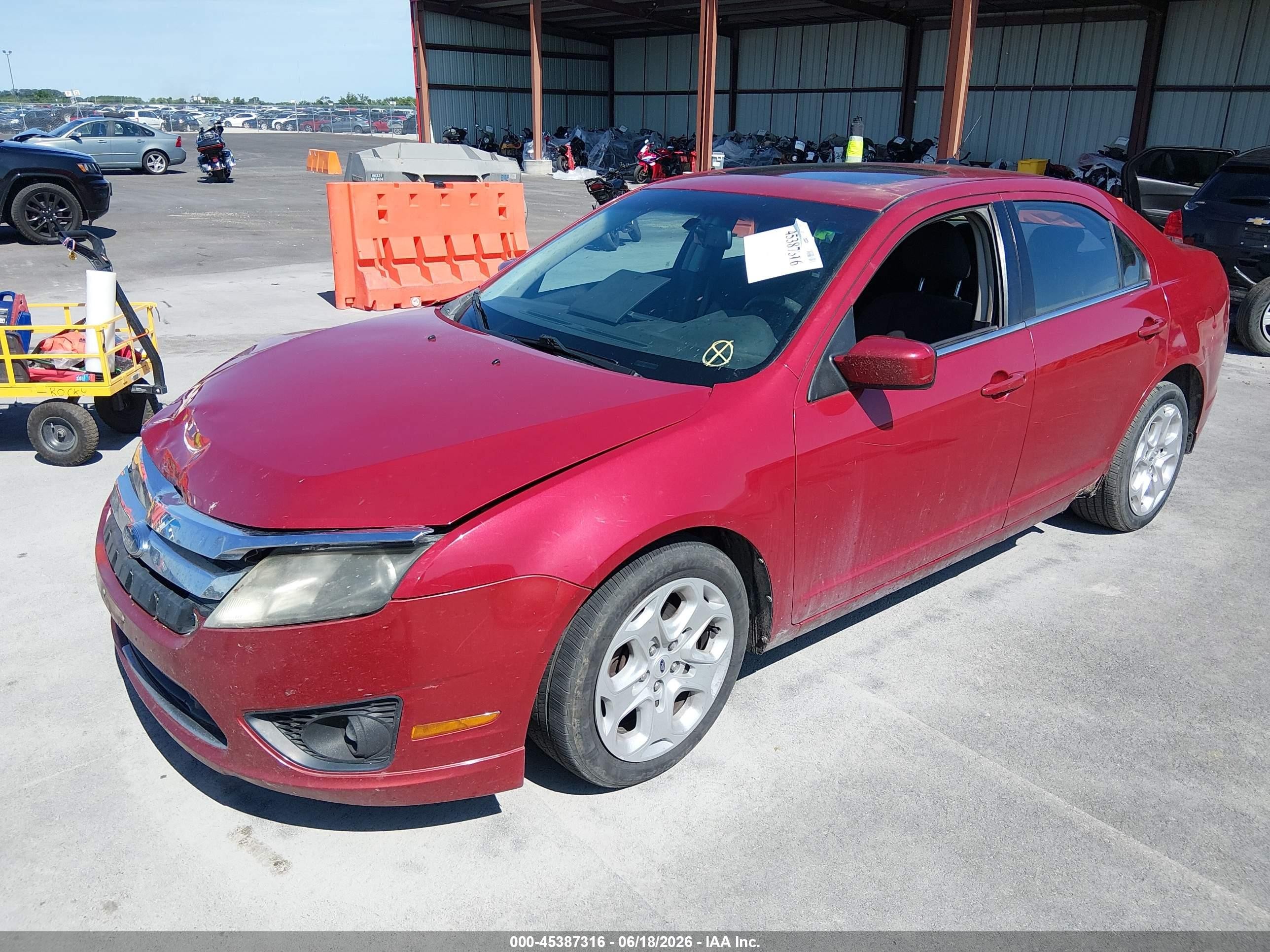 2010 Ford Fusion Se Red vin: 3FAHP0HA5AR168302
