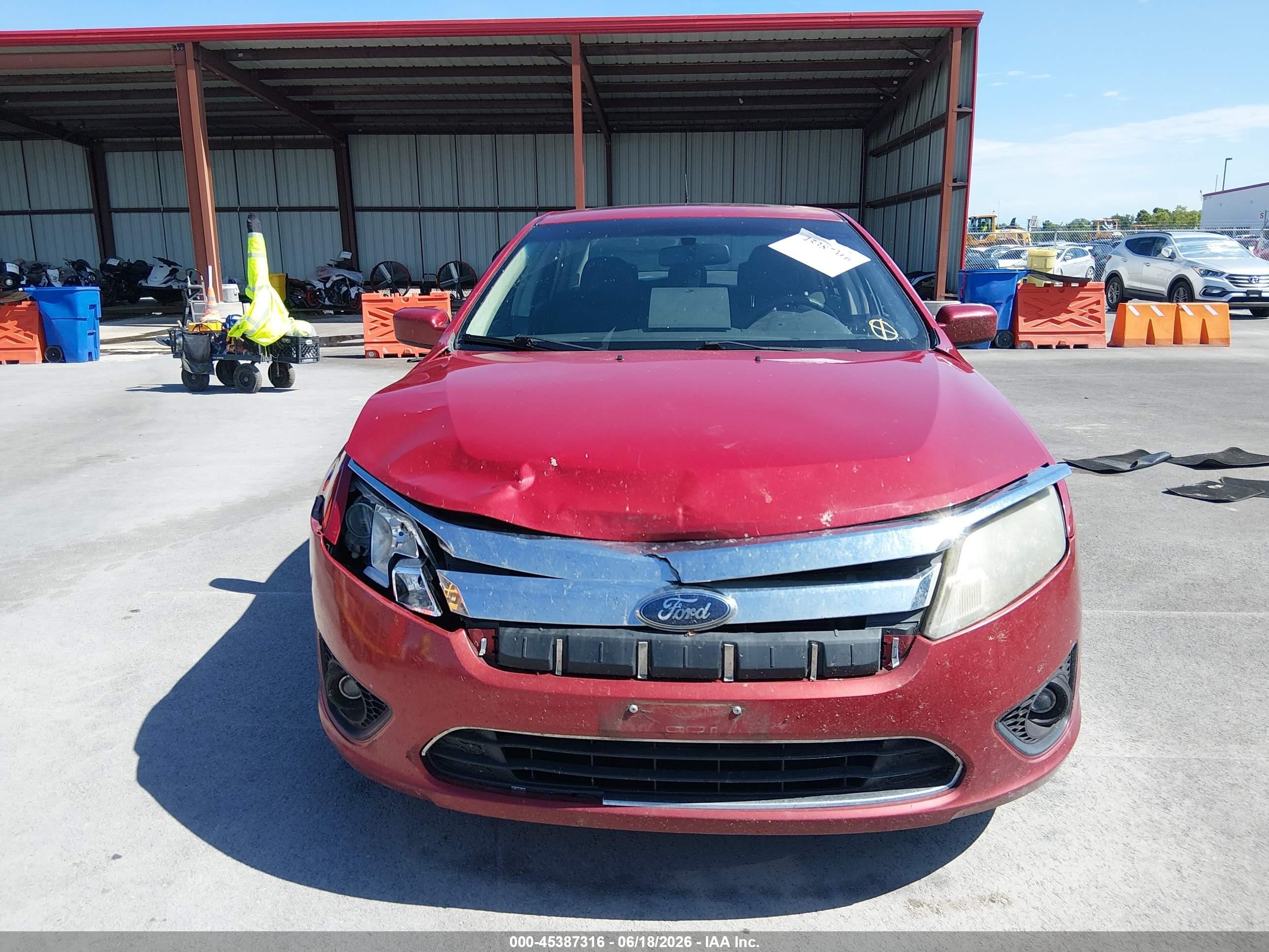 2010 Ford Fusion Se Red vin: 3FAHP0HA5AR168302