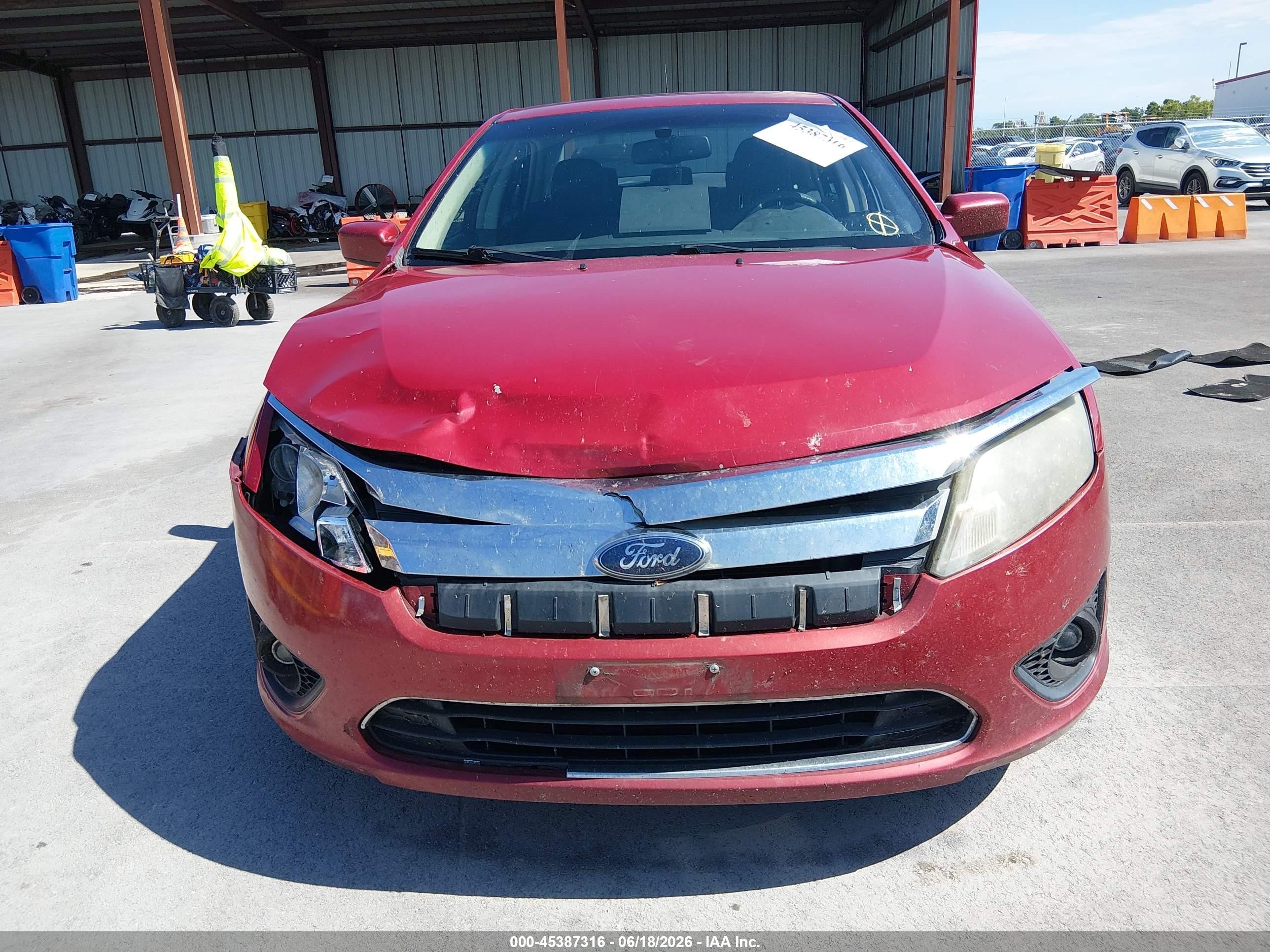2010 Ford Fusion Se Red vin: 3FAHP0HA5AR168302