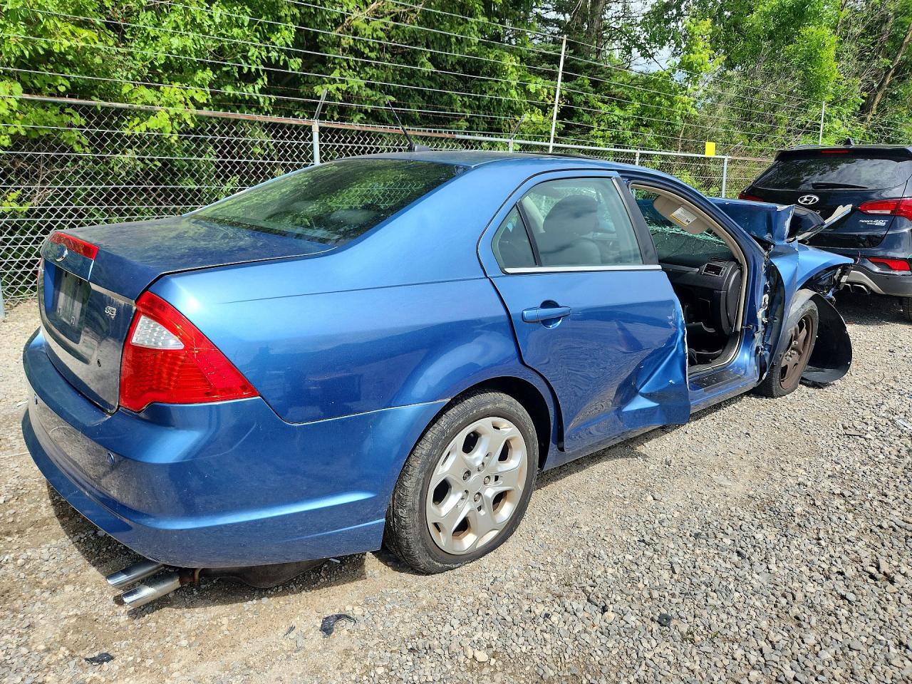 2010 Ford Fusion Se Blue vin: 3FAHP0HA5AR177176
