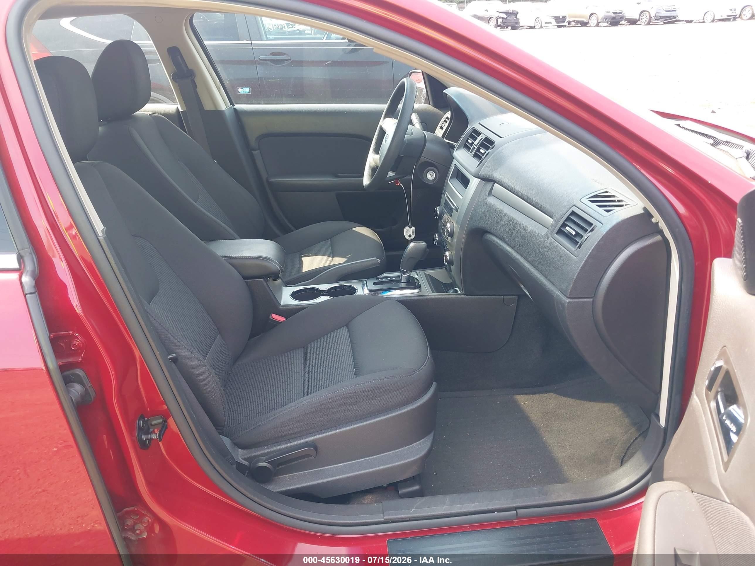2010 Ford Fusion Se Red vin: 3FAHP0HA5AR205574