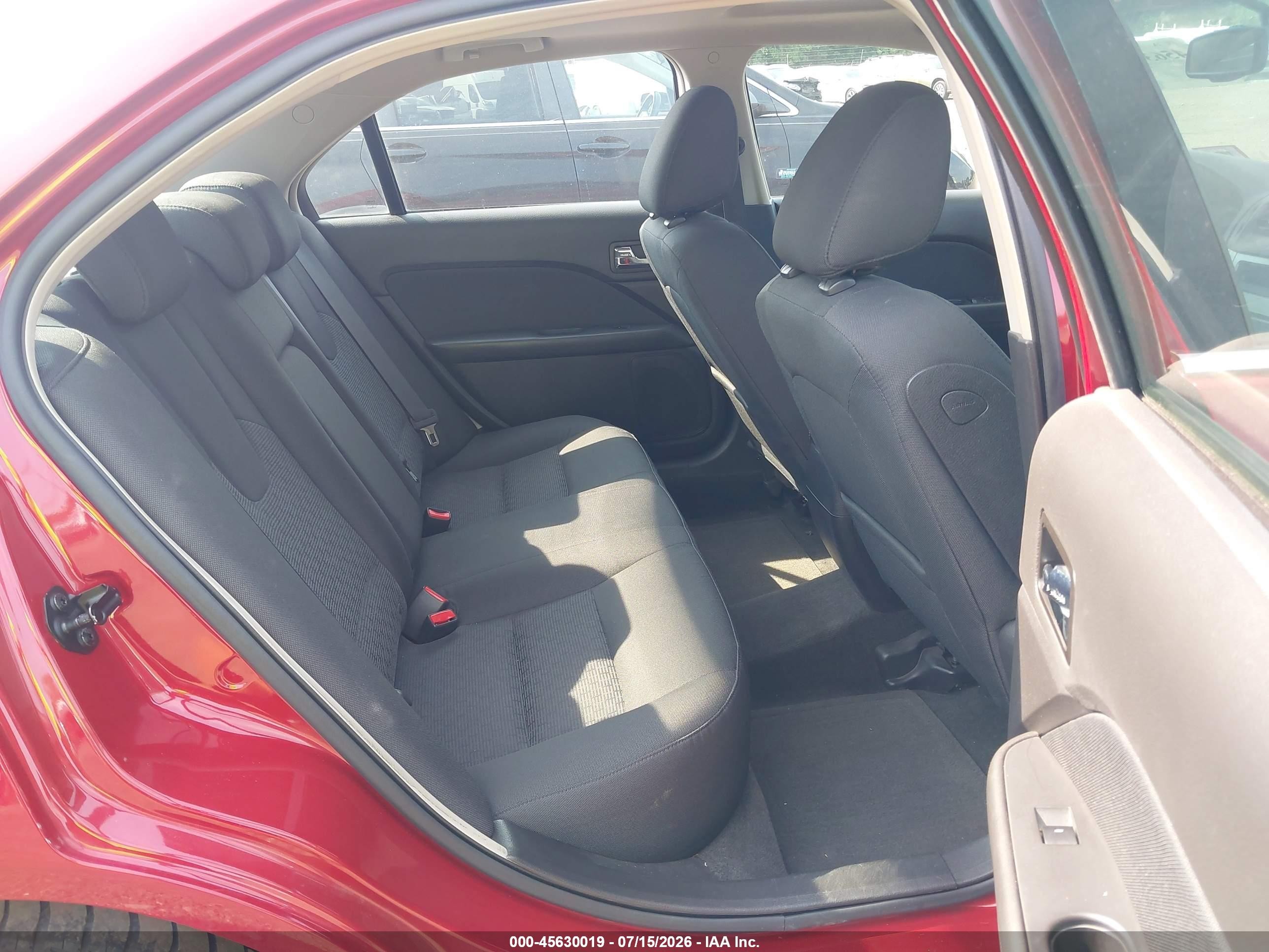 2010 Ford Fusion Se Red vin: 3FAHP0HA5AR205574