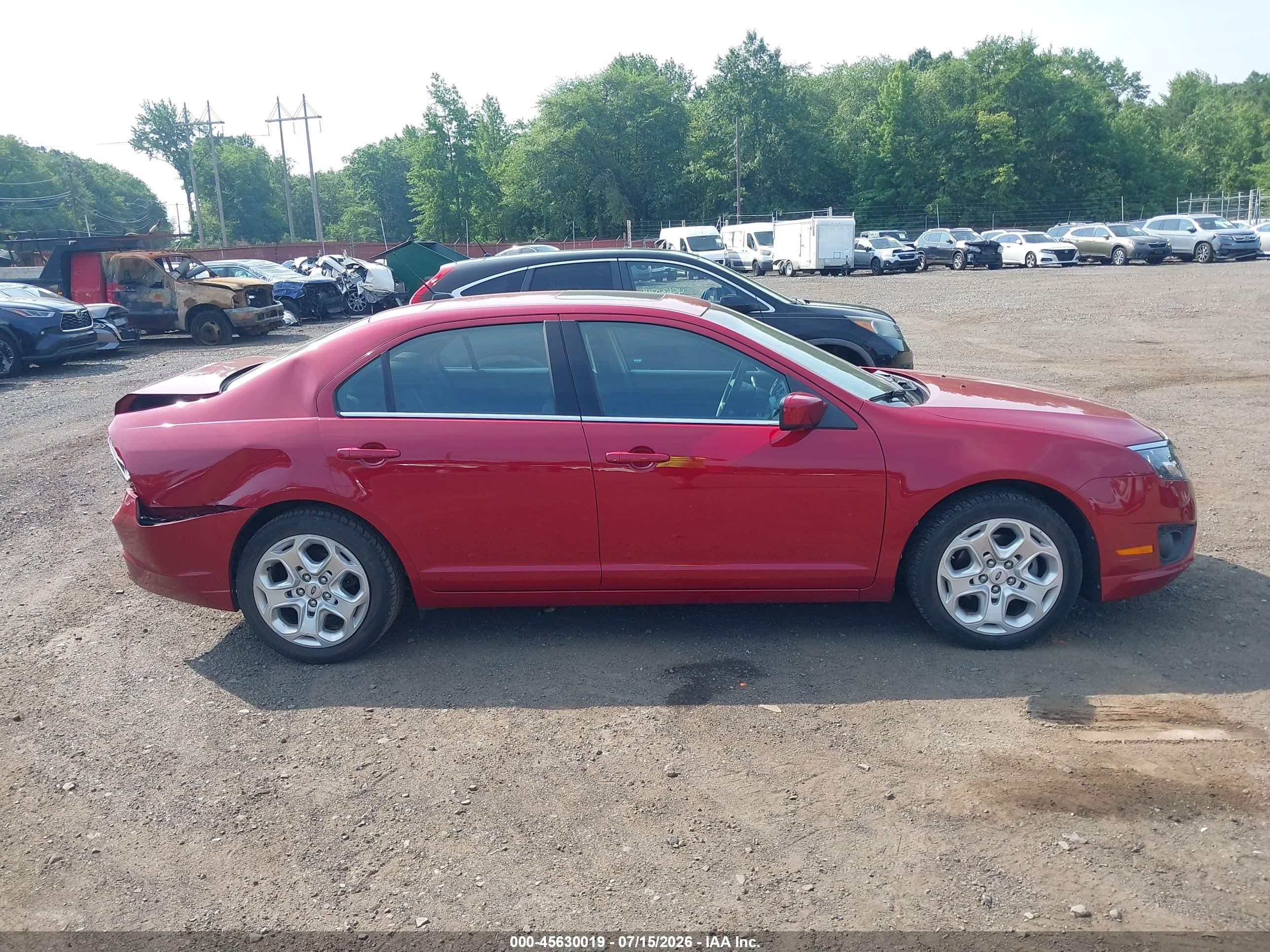 2010 Ford Fusion Se Red vin: 3FAHP0HA5AR205574