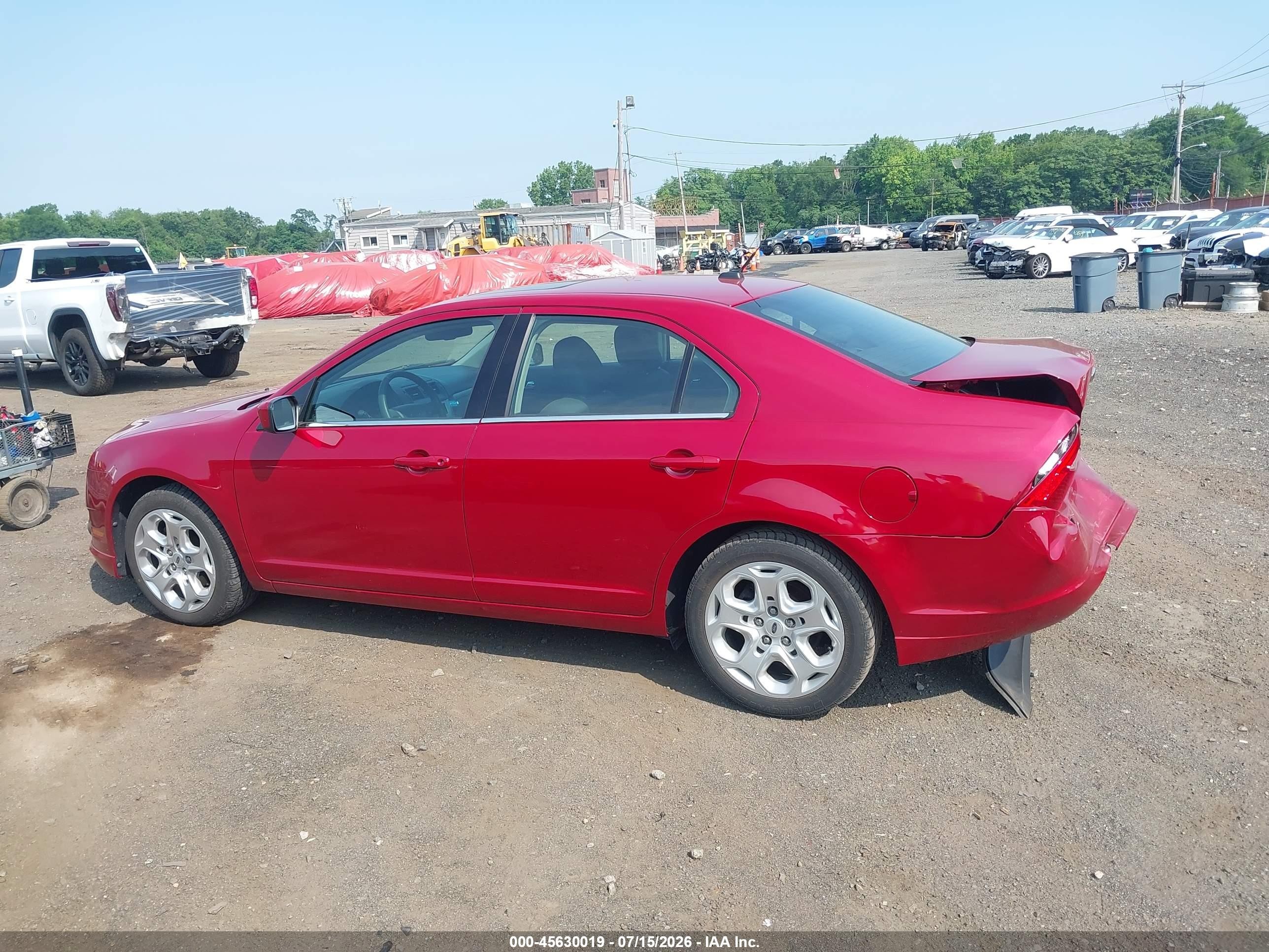 2010 Ford Fusion Se Red vin: 3FAHP0HA5AR205574