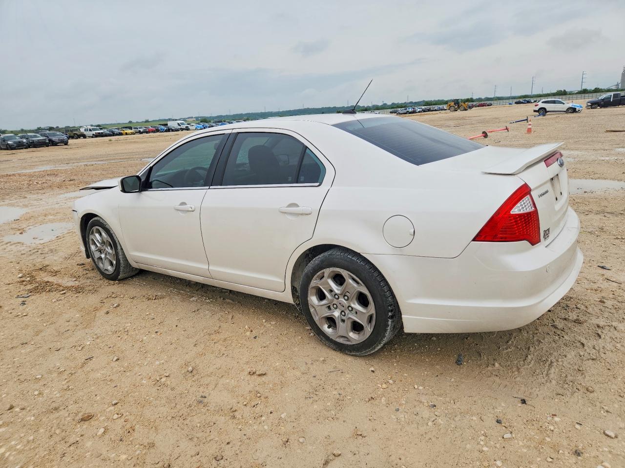 2010 Ford Fusion Se White vin: 3FAHP0HA5AR227428