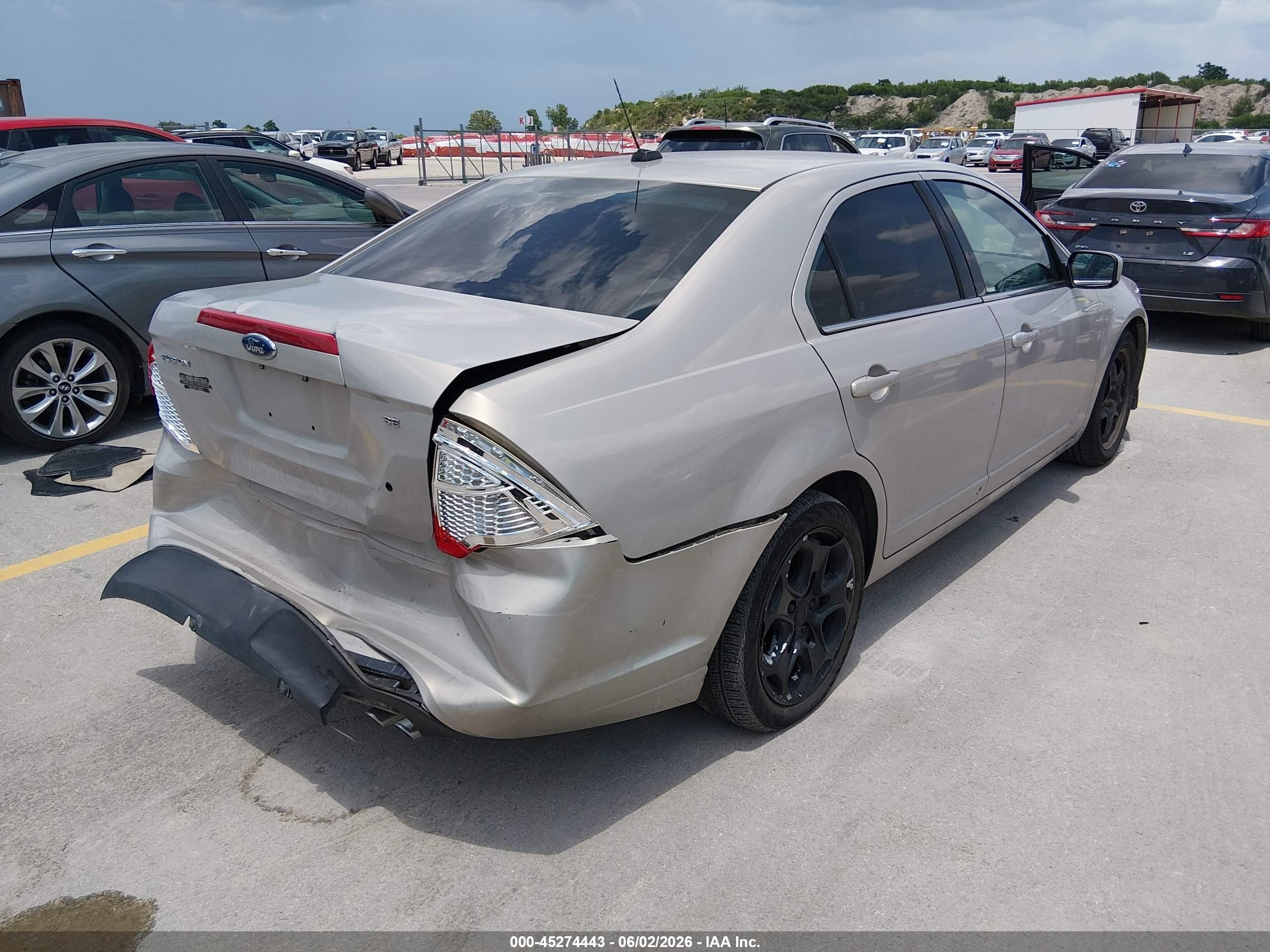 2010 Ford Fusion Se Cream vin: 3FAHP0HA5AR272594
