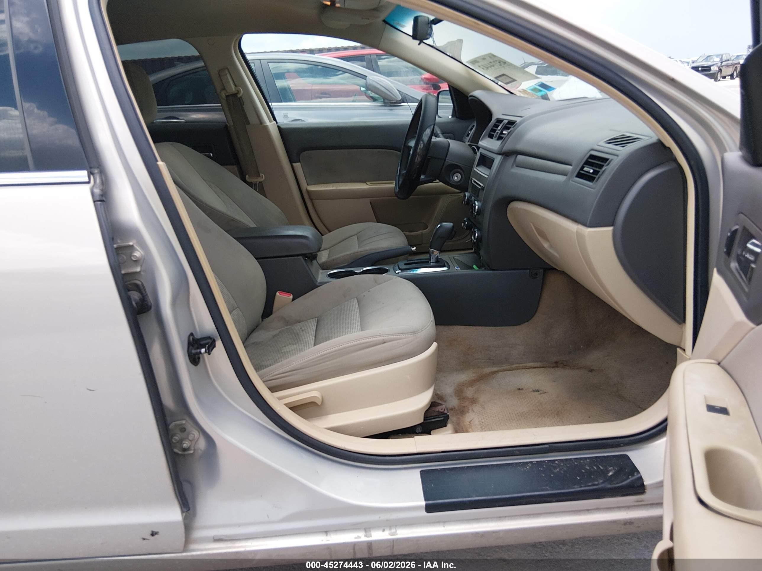 2010 Ford Fusion Se Cream vin: 3FAHP0HA5AR272594