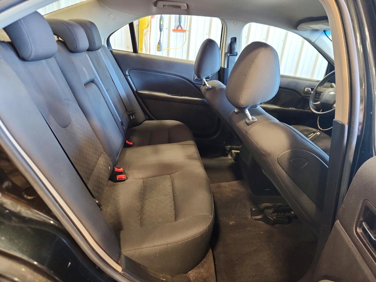 2010 Ford Fusion Se Black vin: 3FAHP0HA5AR285717