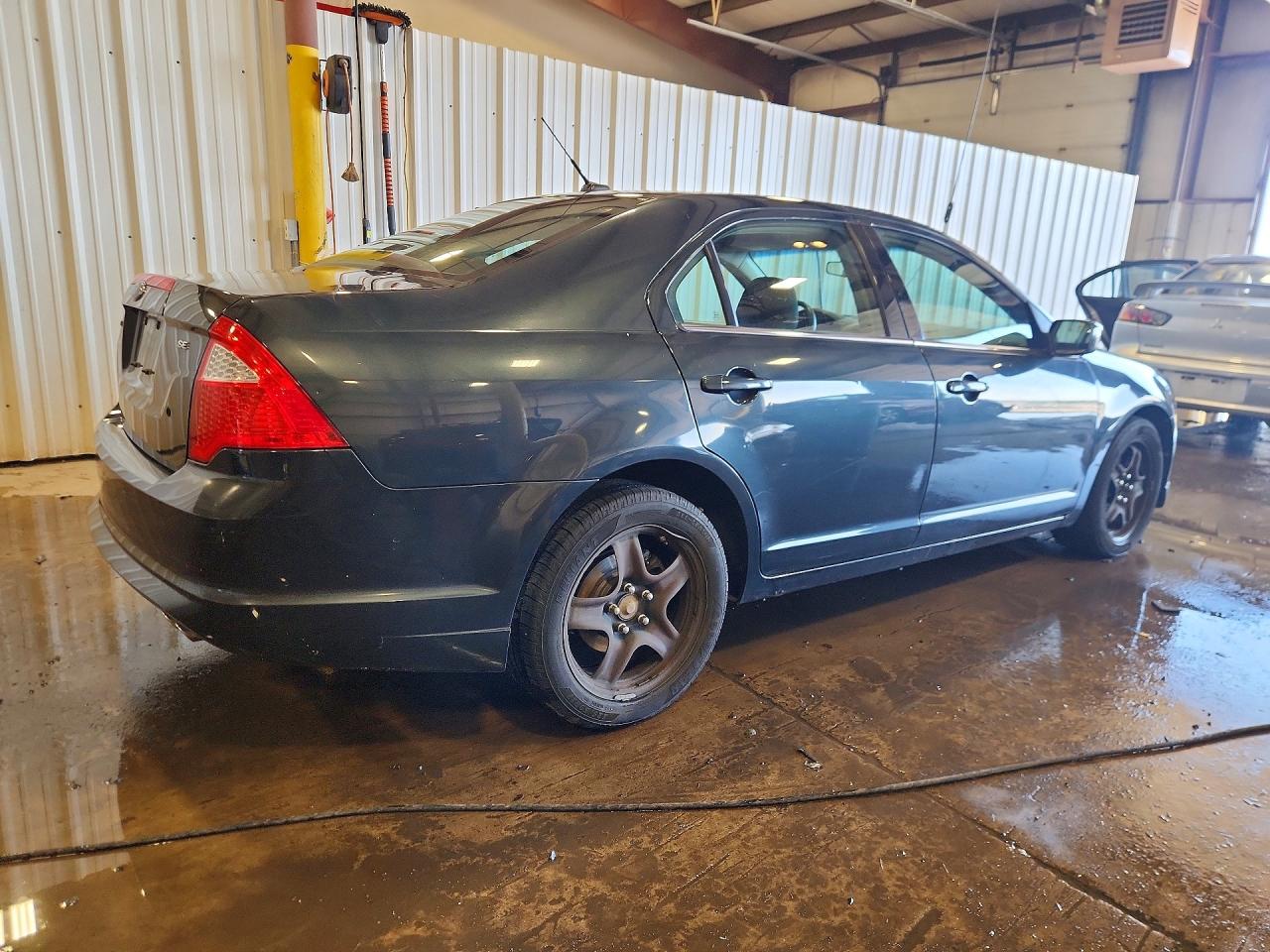 2010 Ford Fusion Se Black vin: 3FAHP0HA5AR285717