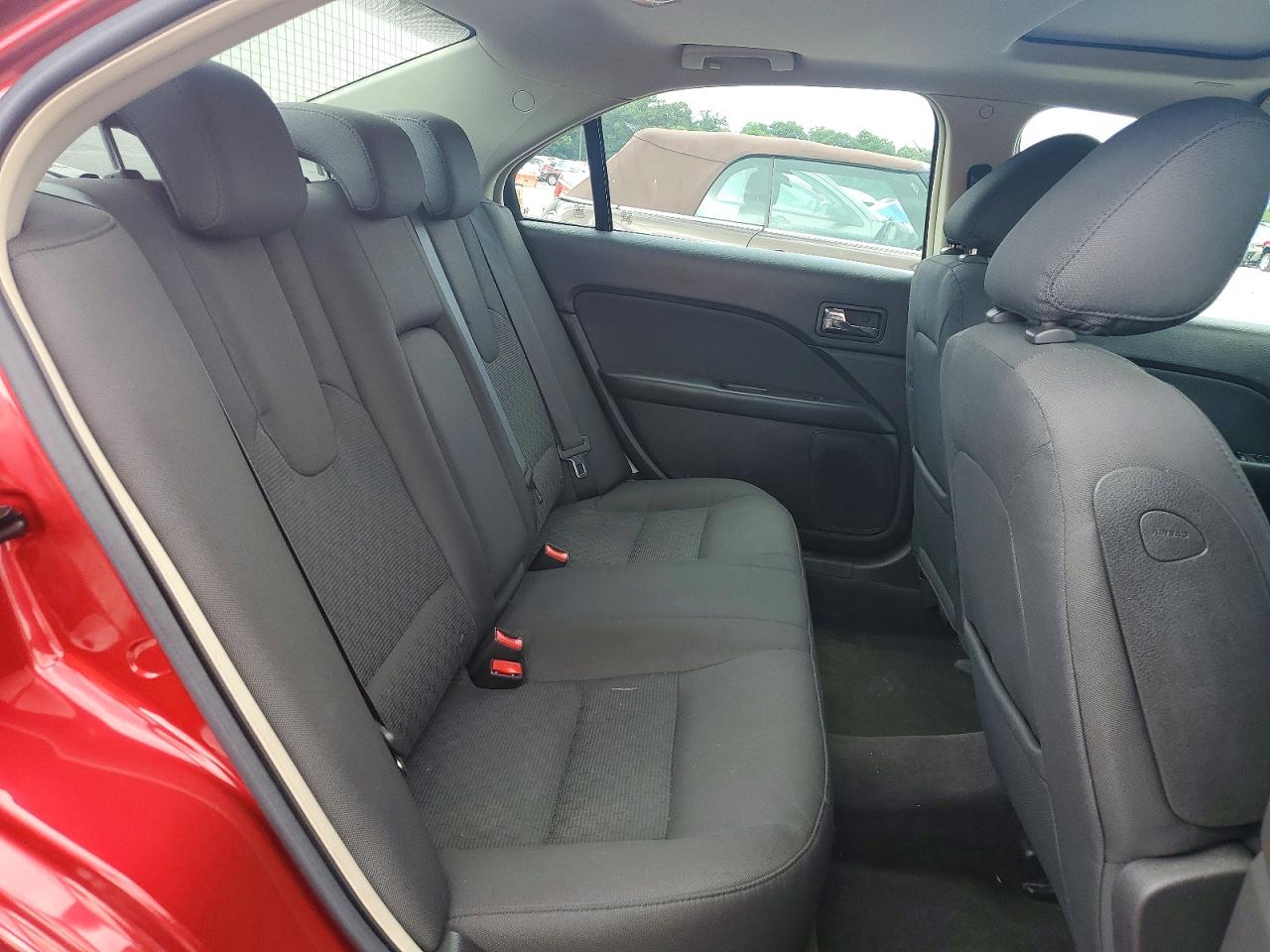 2010 Ford Fusion Se Red vin: 3FAHP0HA5AR294904