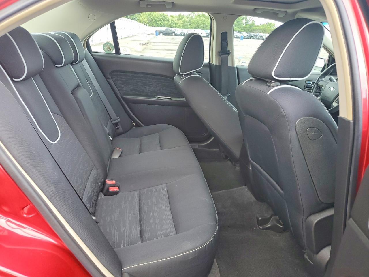 2010 Ford Fusion Se Red vin: 3FAHP0HA5AR392329