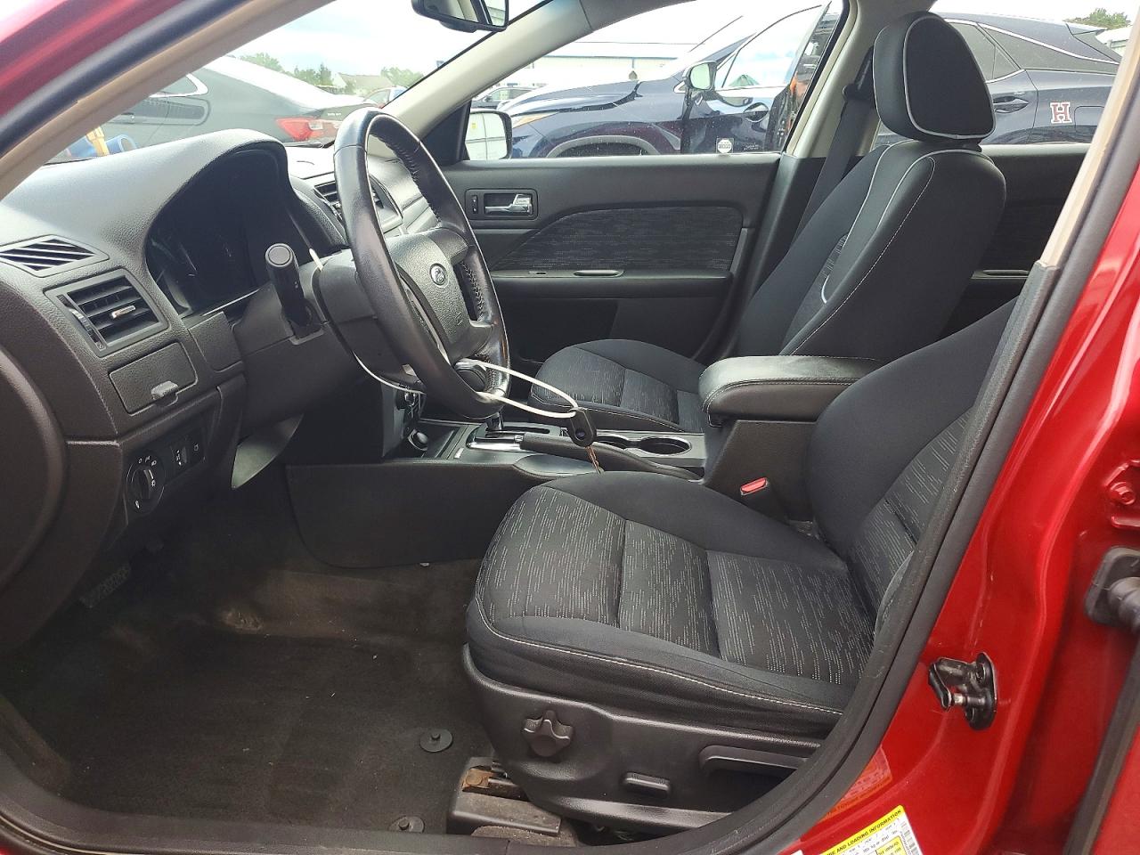 2010 Ford Fusion Se Red vin: 3FAHP0HA5AR392329