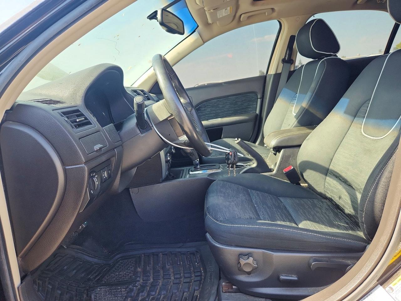 2010 Ford Fusion Se Black vin: 3FAHP0HA5AR417228