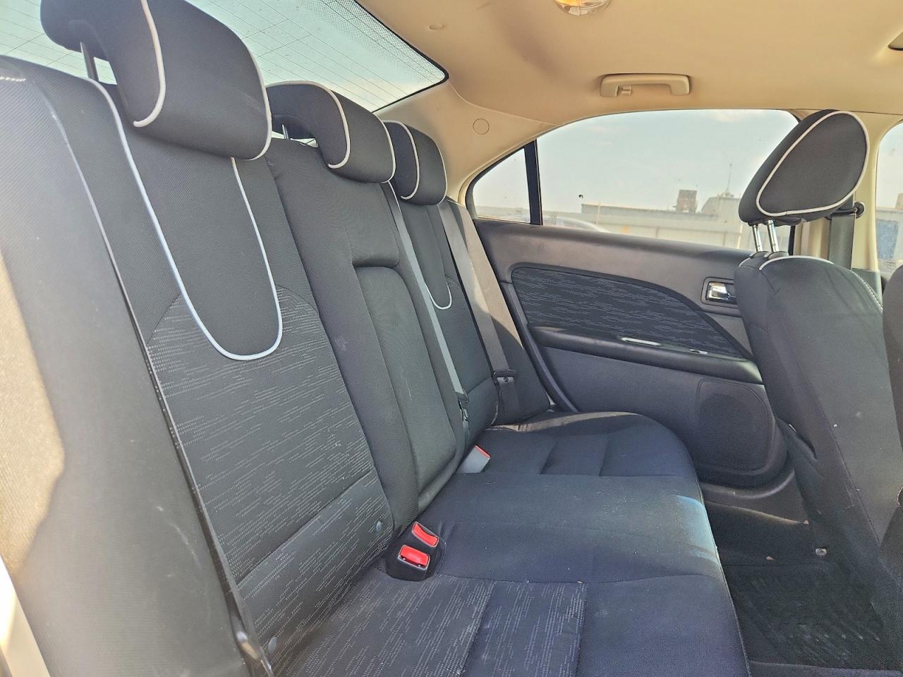 2010 Ford Fusion Se Black vin: 3FAHP0HA5AR417228