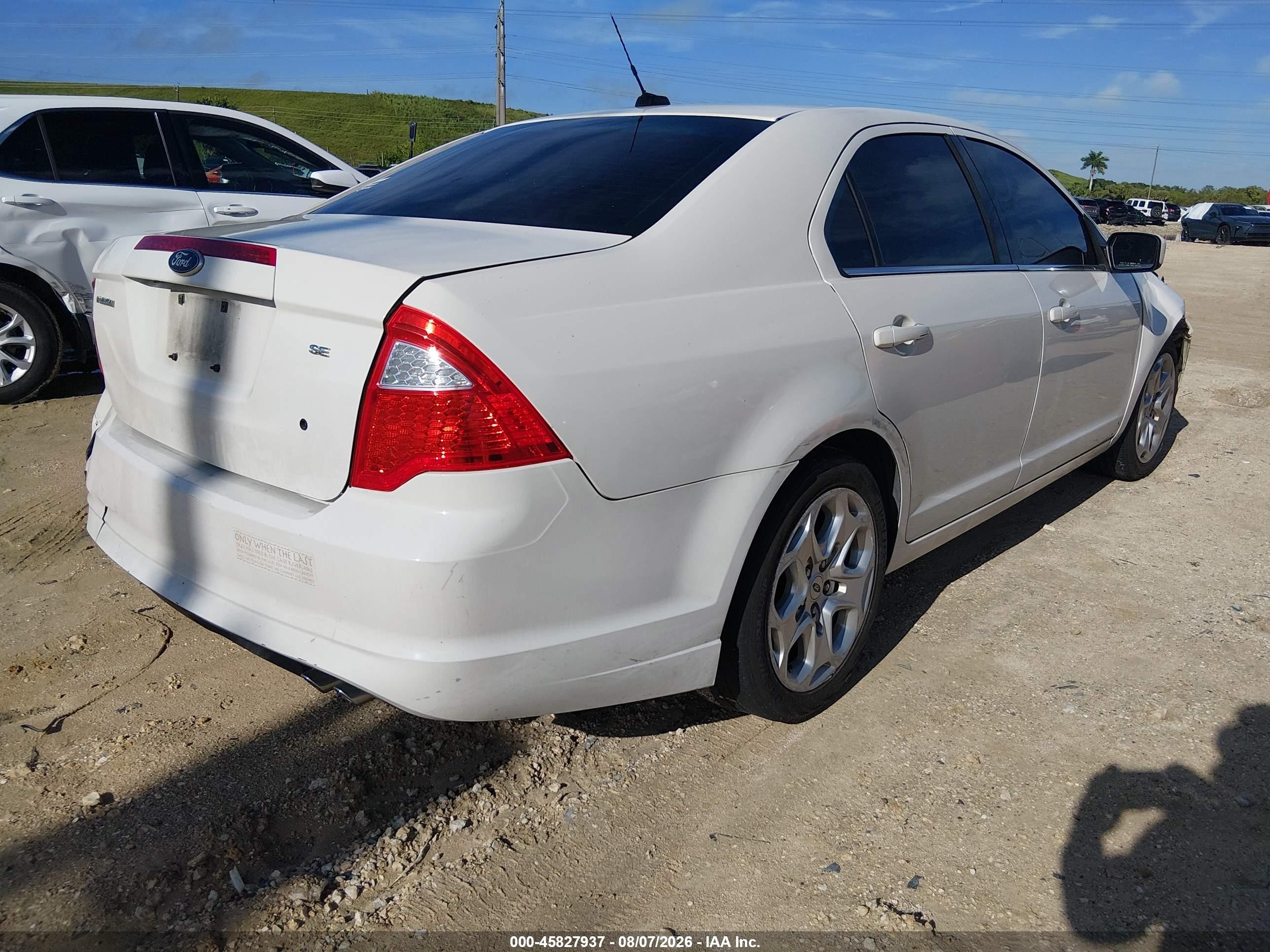 2010 Ford Fusion Se White vin: 3FAHP0HA5AR426365