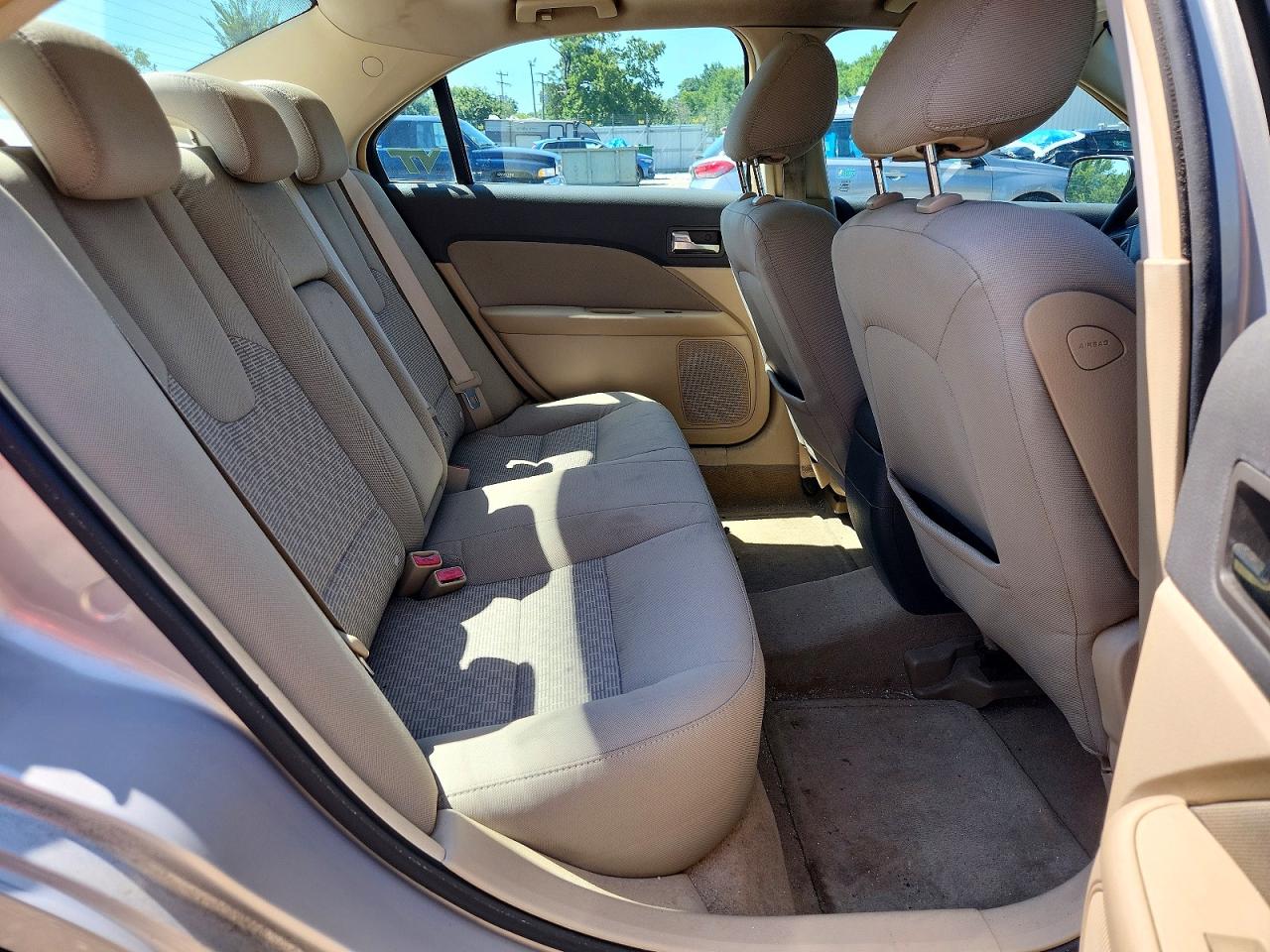 2010 Ford Fusion Se Silver vin: 3FAHP0HA5AR427094