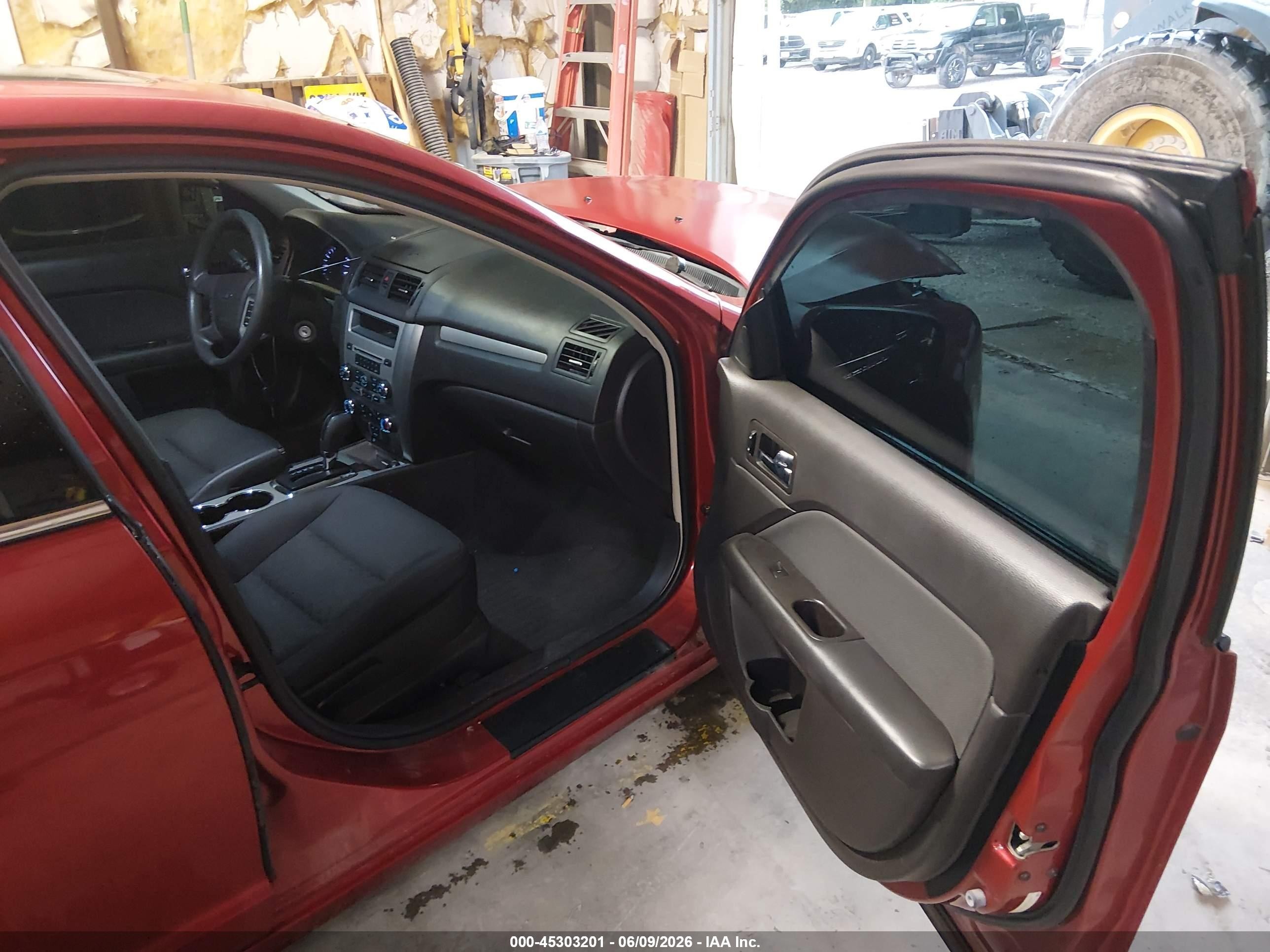 2011 Ford Fusion Se Red vin: 3FAHP0HA5BR104231