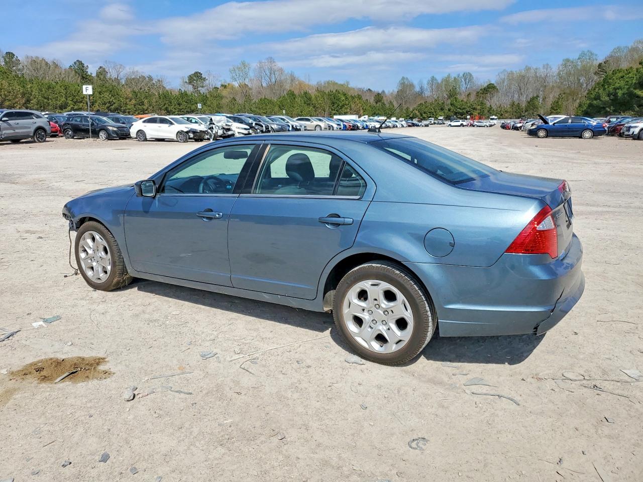 2011 Ford Fusion Se Blue vin: 3FAHP0HA5BR132711