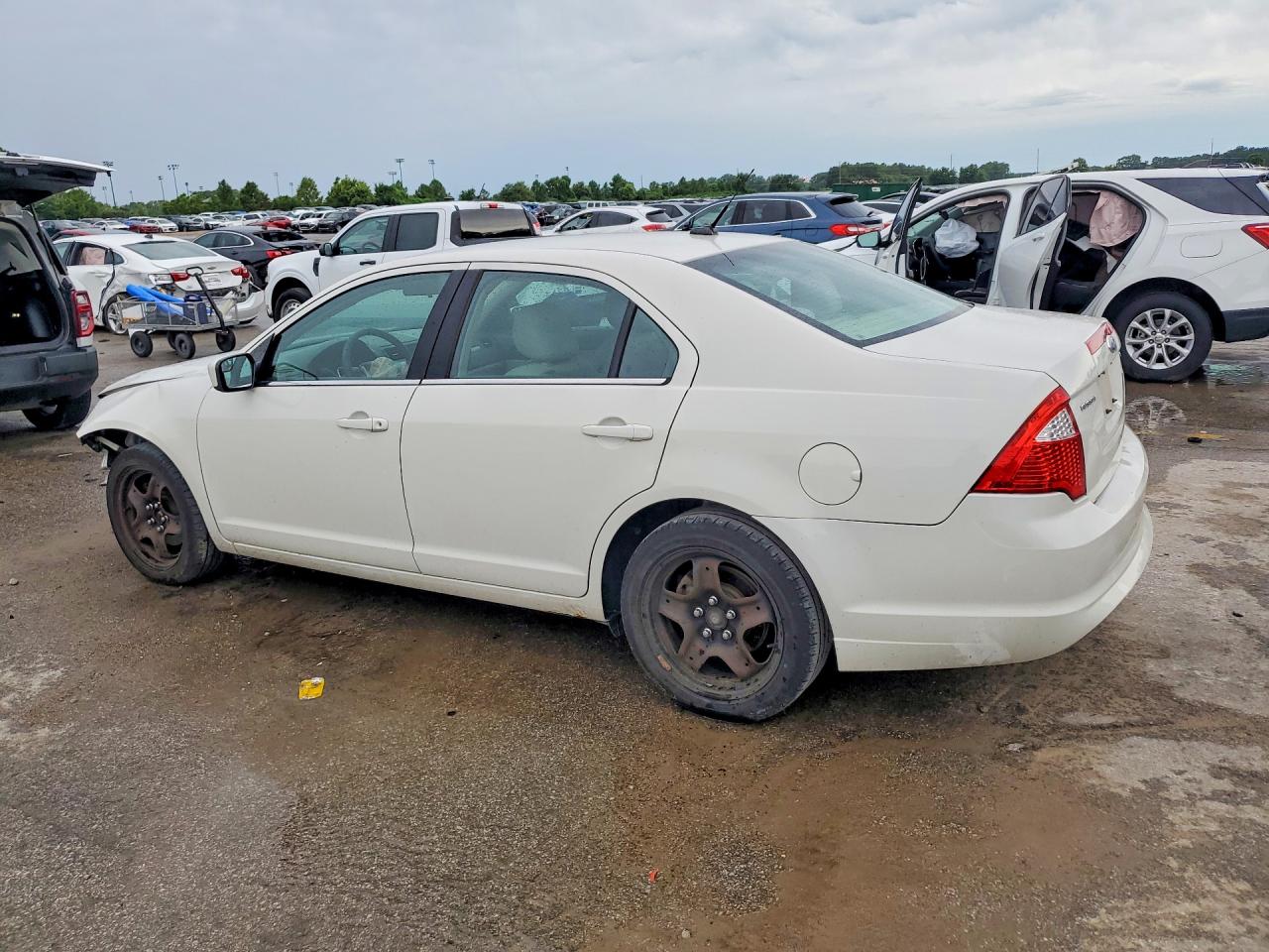 2011 Ford Fusion Se White vin: 3FAHP0HA5BR144101