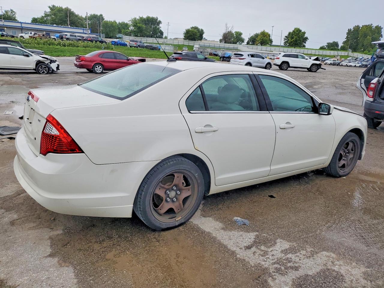 2011 Ford Fusion Se White vin: 3FAHP0HA5BR144101