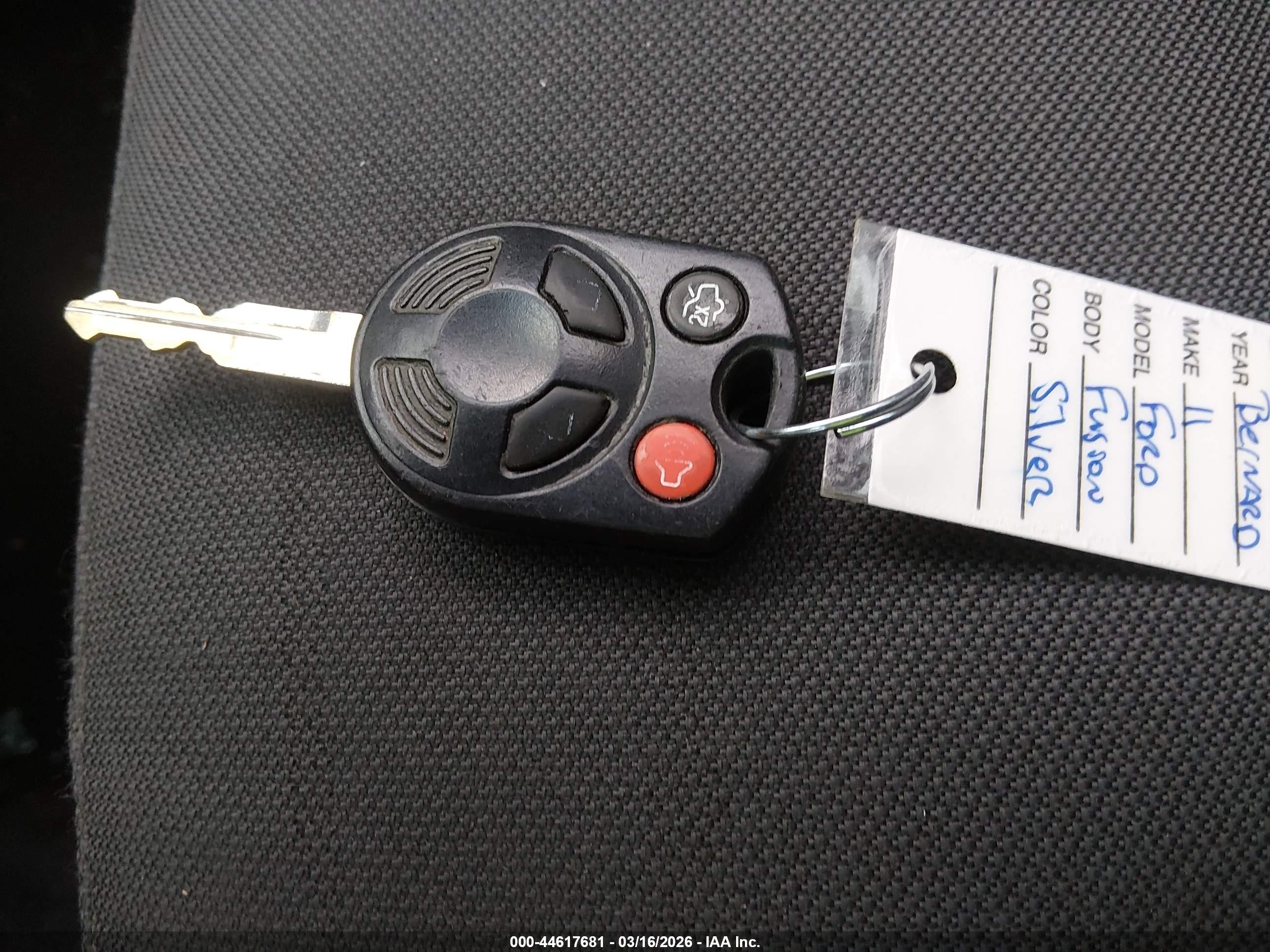 2011 Ford Fusion Se Silver vin: 3FAHP0HA5BR147922