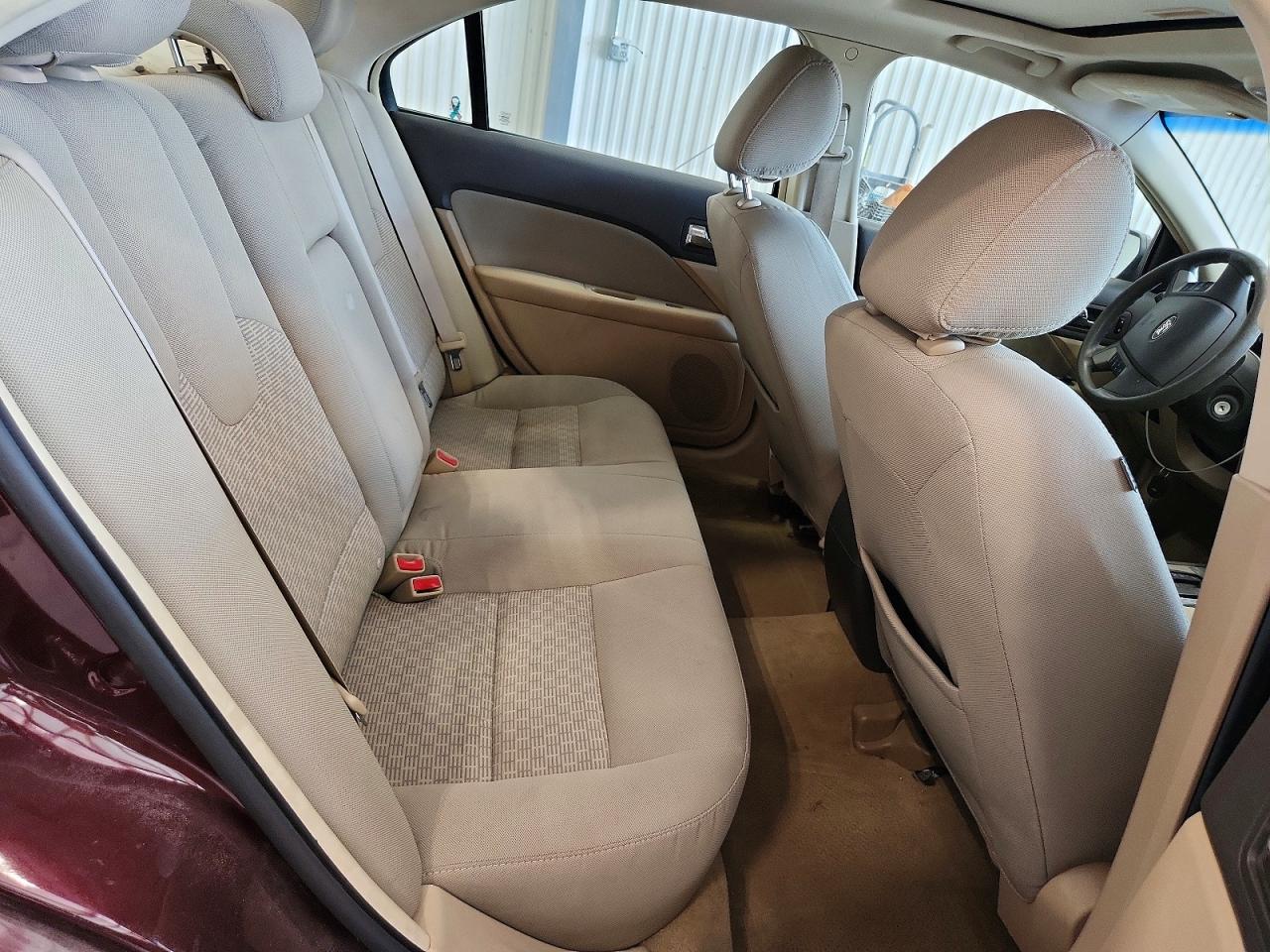 2011 Ford Fusion Se Burgundy vin: 3FAHP0HA5BR155034
