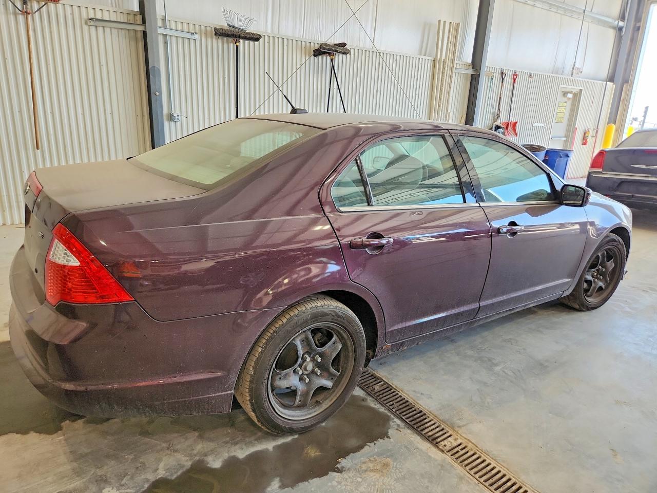 2011 Ford Fusion Se Burgundy vin: 3FAHP0HA5BR155034