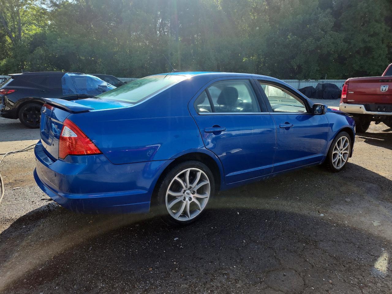 2011 Ford Fusion Se Blue vin: 3FAHP0HA5BR172724