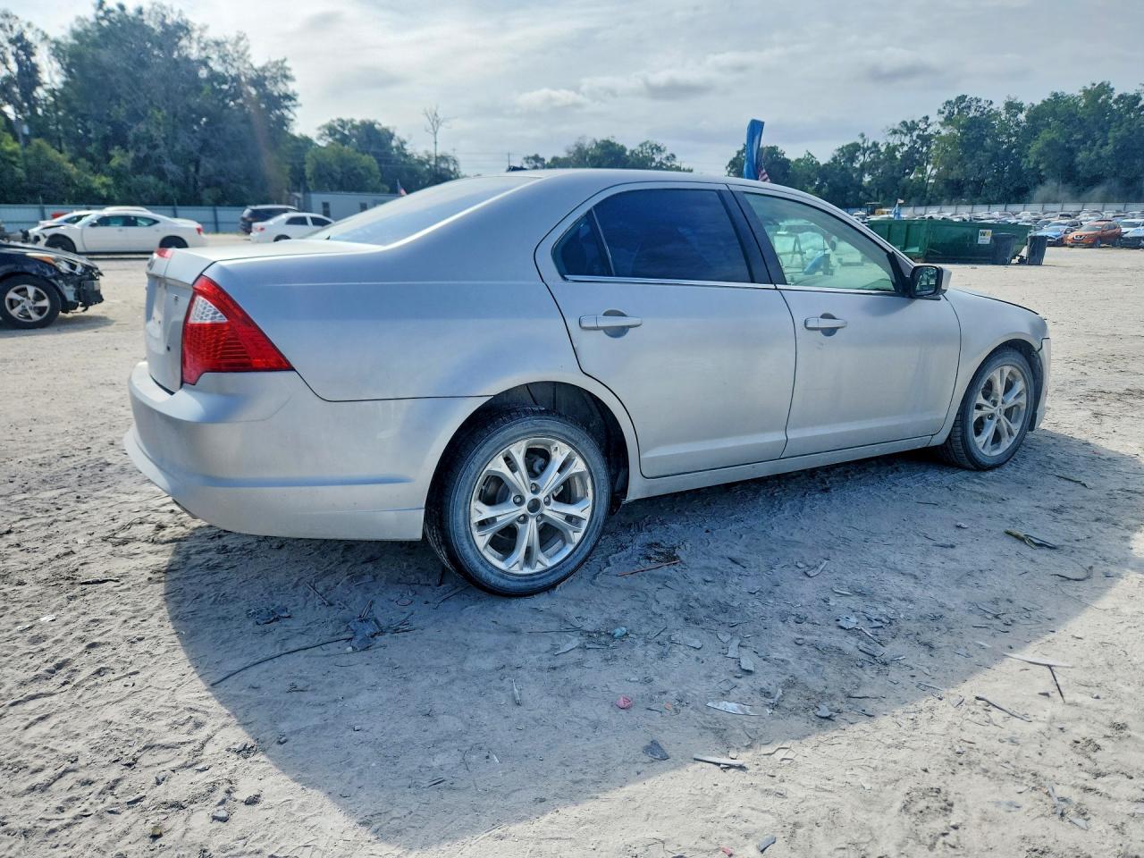 2011 Ford Fusion Se Серебряный vin: 3FAHP0HA5BR188342