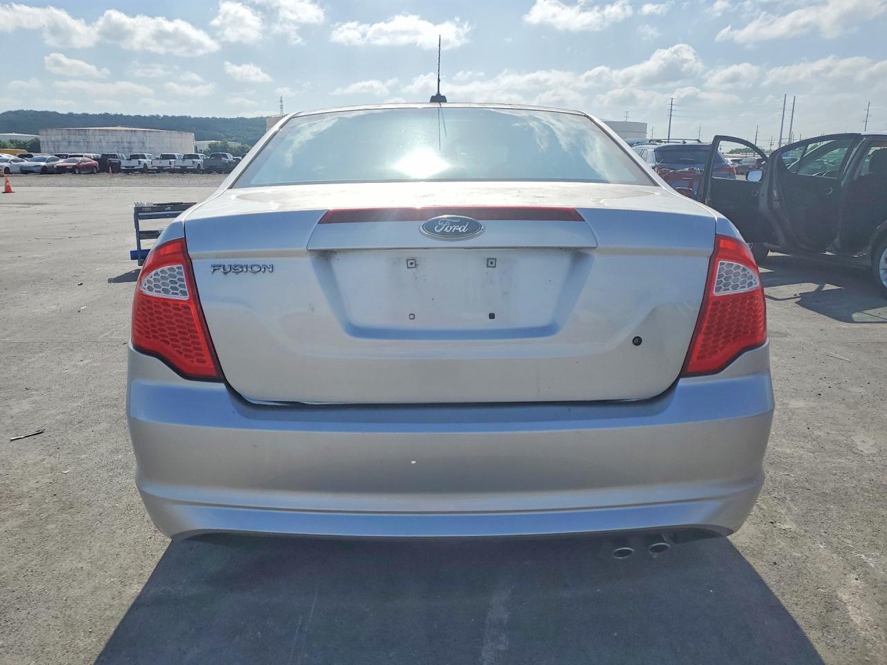2011 Ford Fusion Se Silver vin: 3FAHP0HA5BR271933