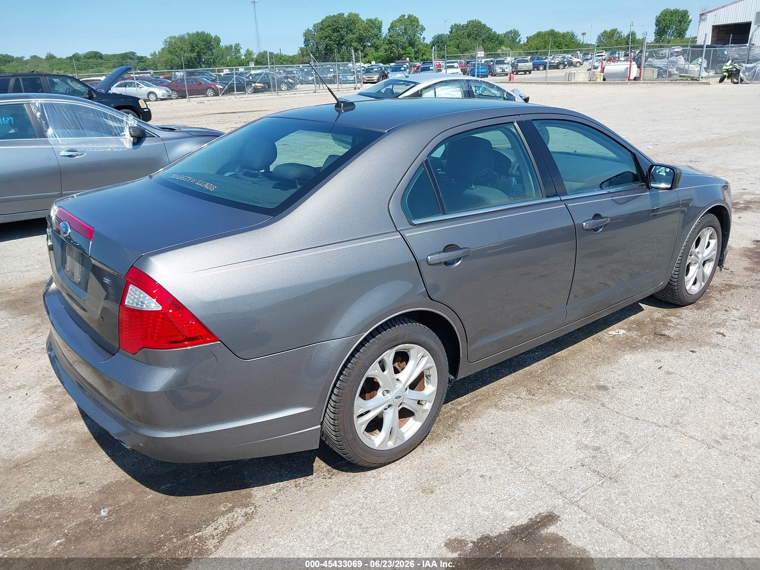 2012 Ford Fusion Se Silver vin: 3FAHP0HA5CR222782