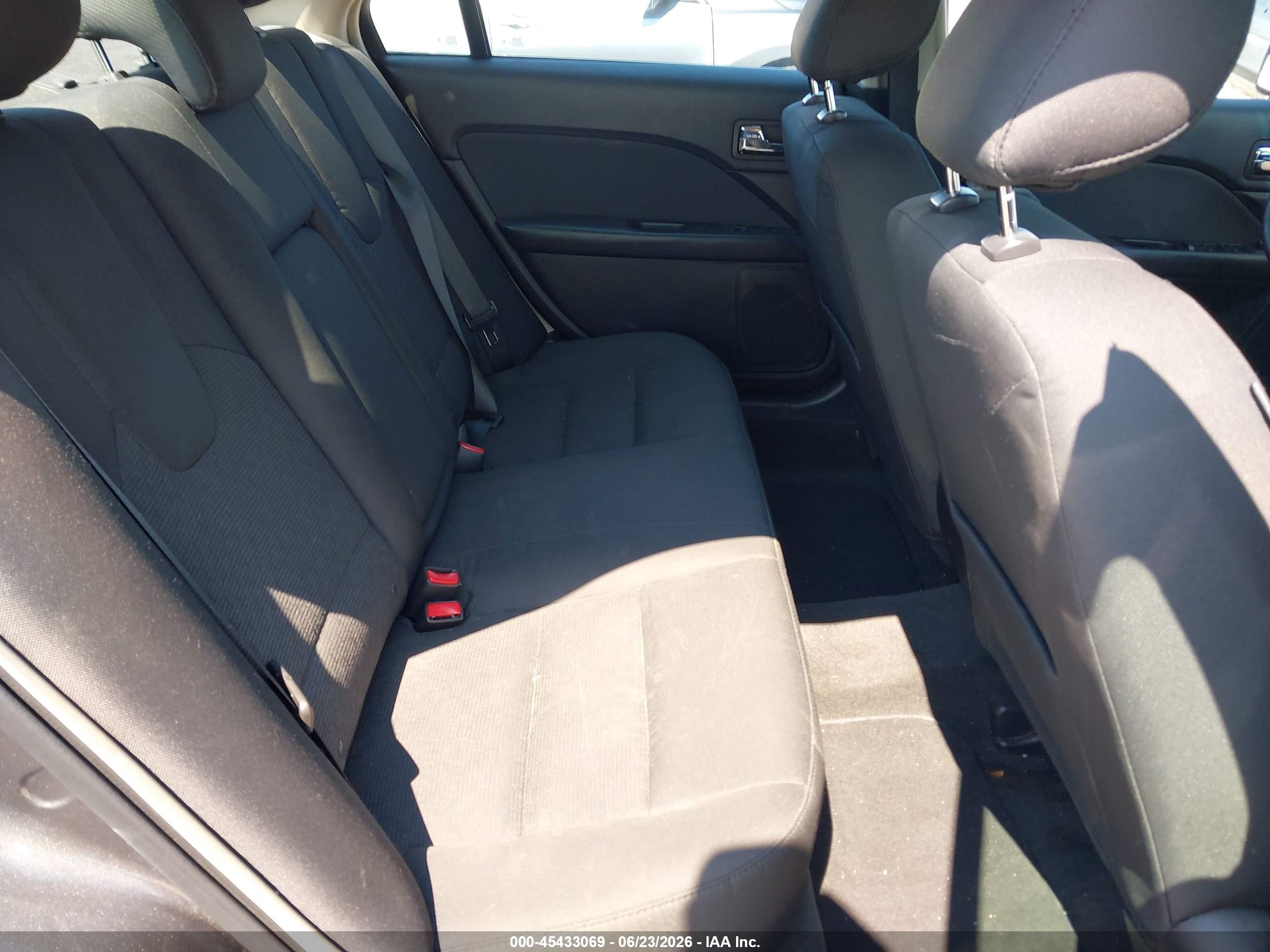 2012 Ford Fusion Se Silver vin: 3FAHP0HA5CR222782