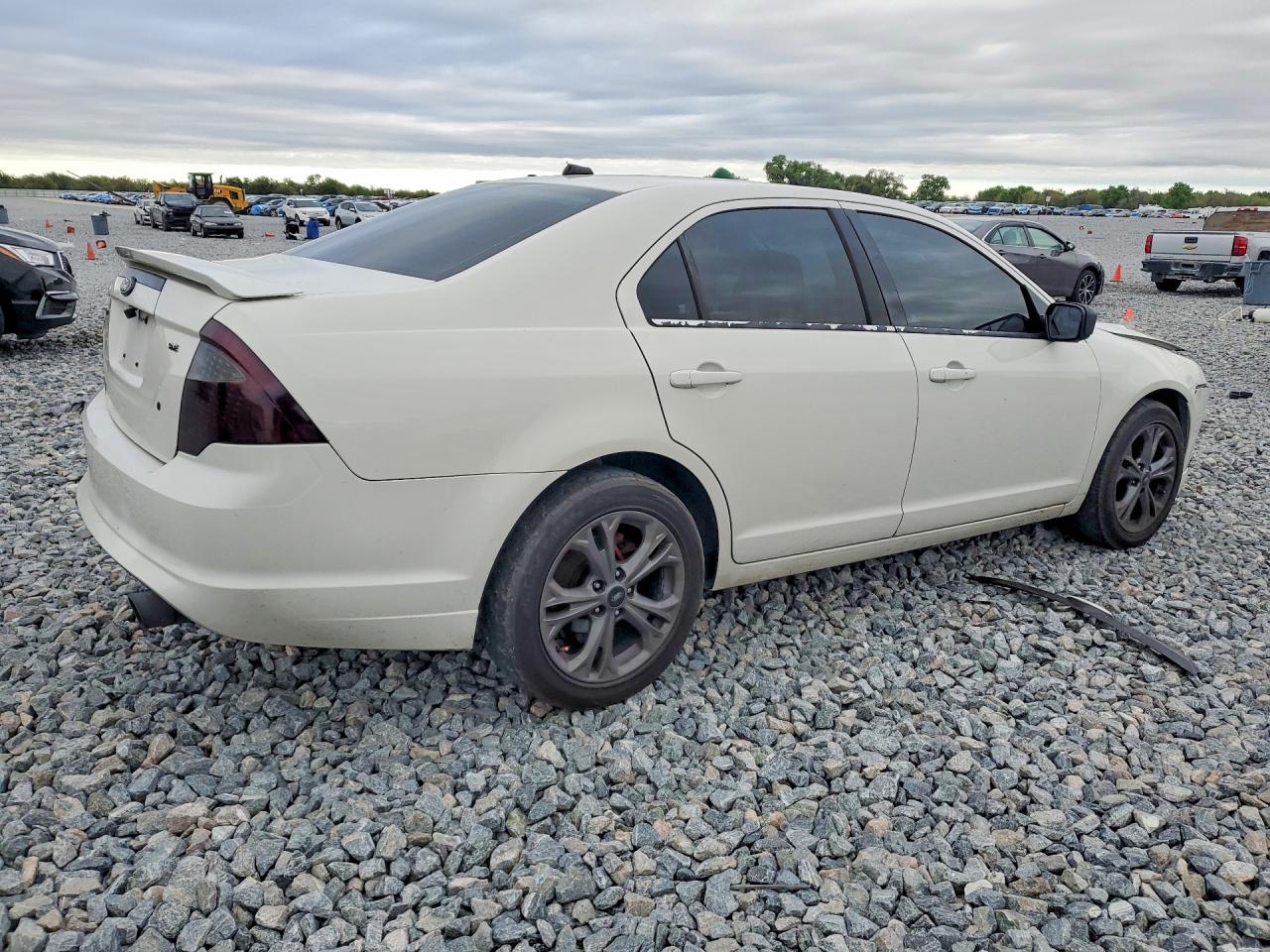 2012 Ford Fusion Se White vin: 3FAHP0HA5CR377798
