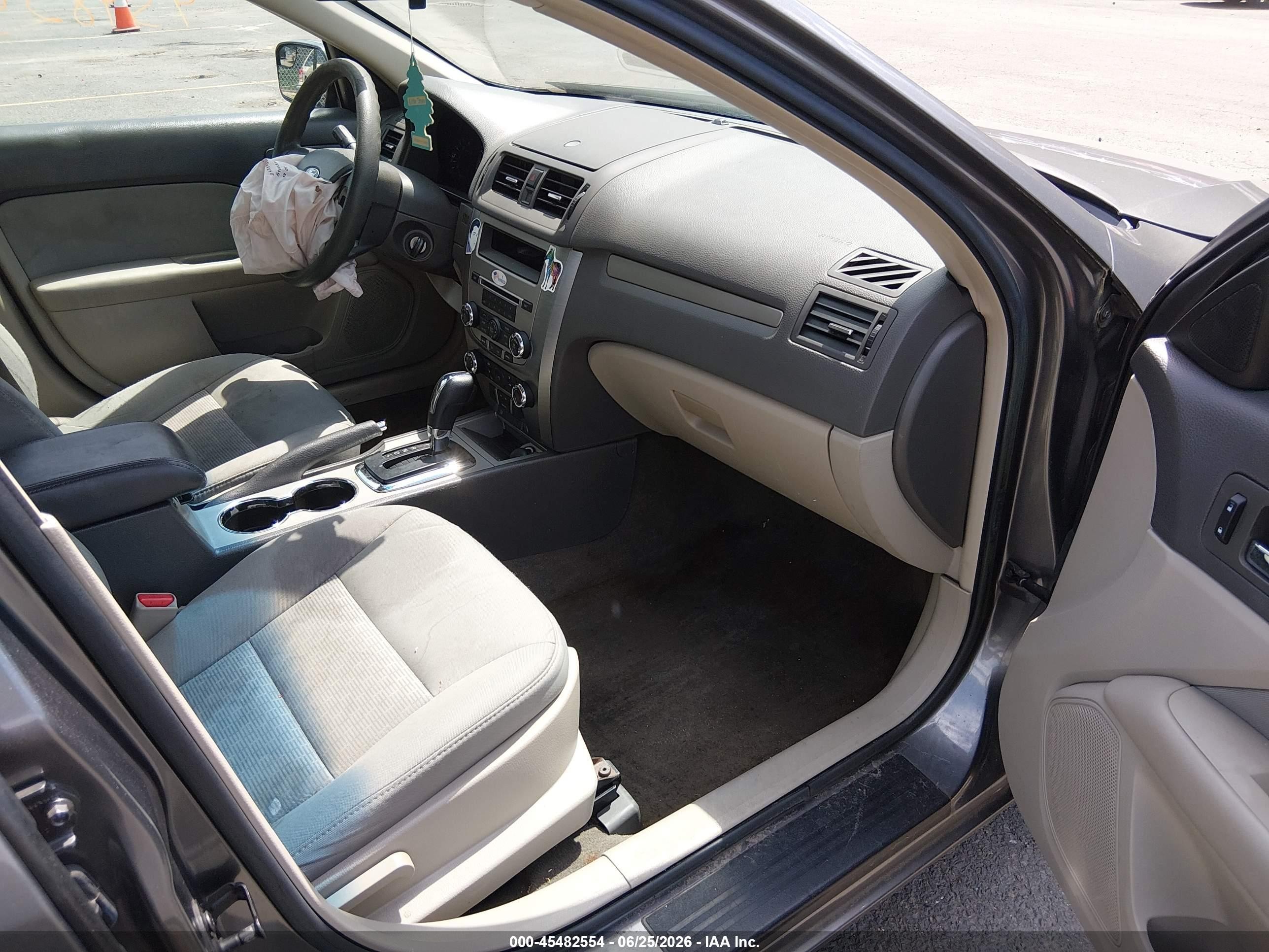 2012 Ford Fusion Se Gray vin: 3FAHP0HA5CR446487