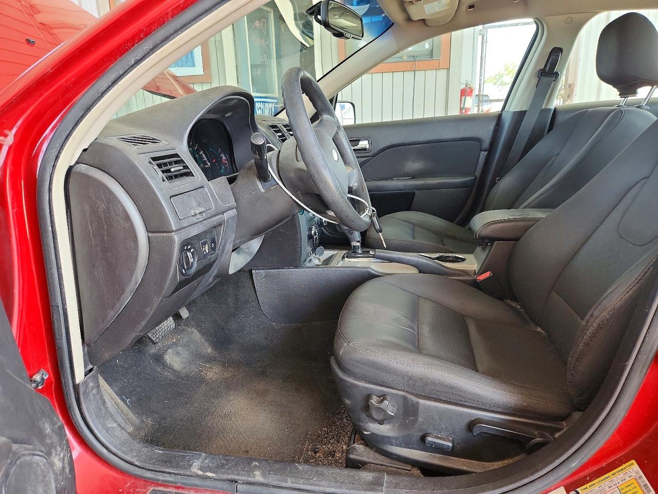 2010 Ford Fusion Se Red vin: 3FAHP0HA6AR192382