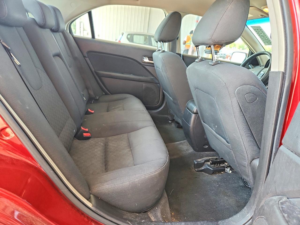 2010 Ford Fusion Se Red vin: 3FAHP0HA6AR192382