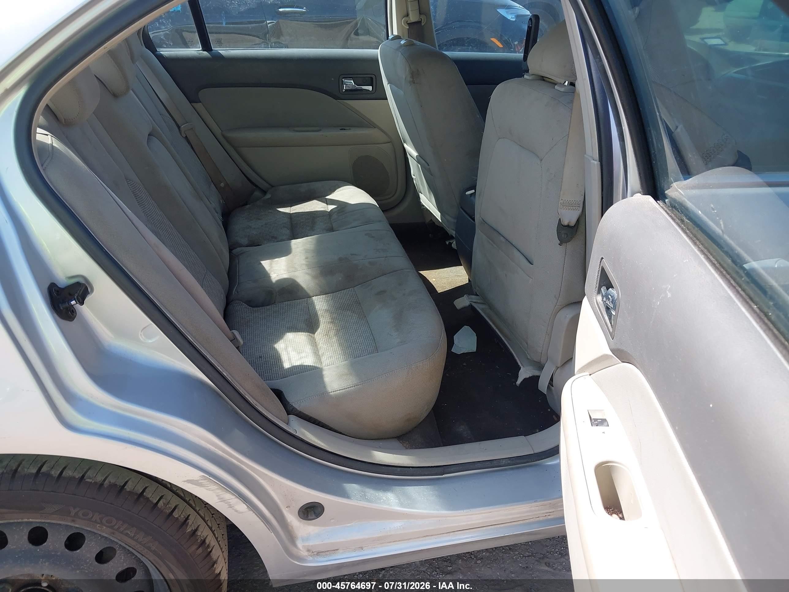 2010 Ford Fusion Se Silver vin: 3FAHP0HA6AR206331