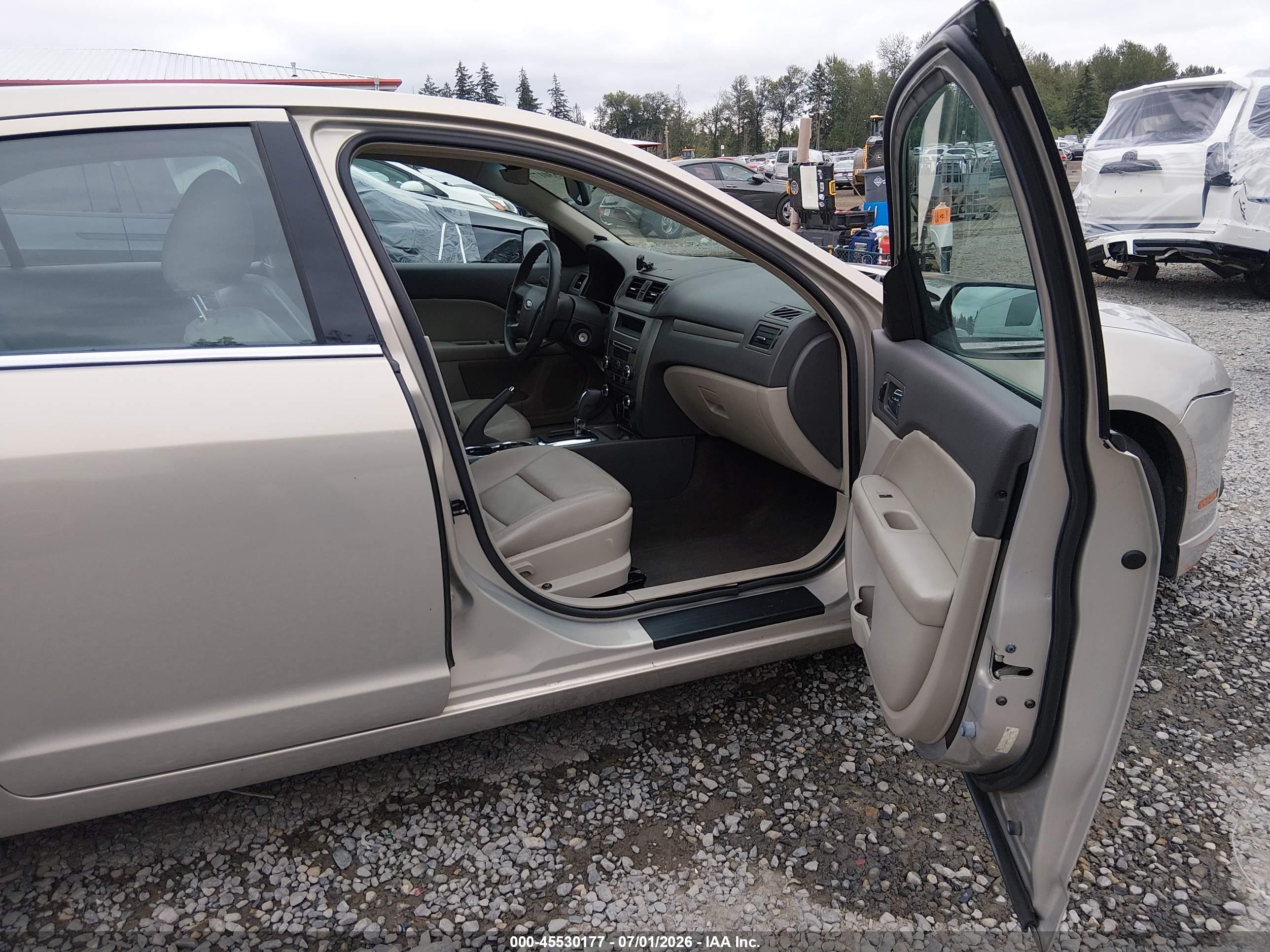 2010 Ford Fusion Se Gold vin: 3FAHP0HA6AR249390