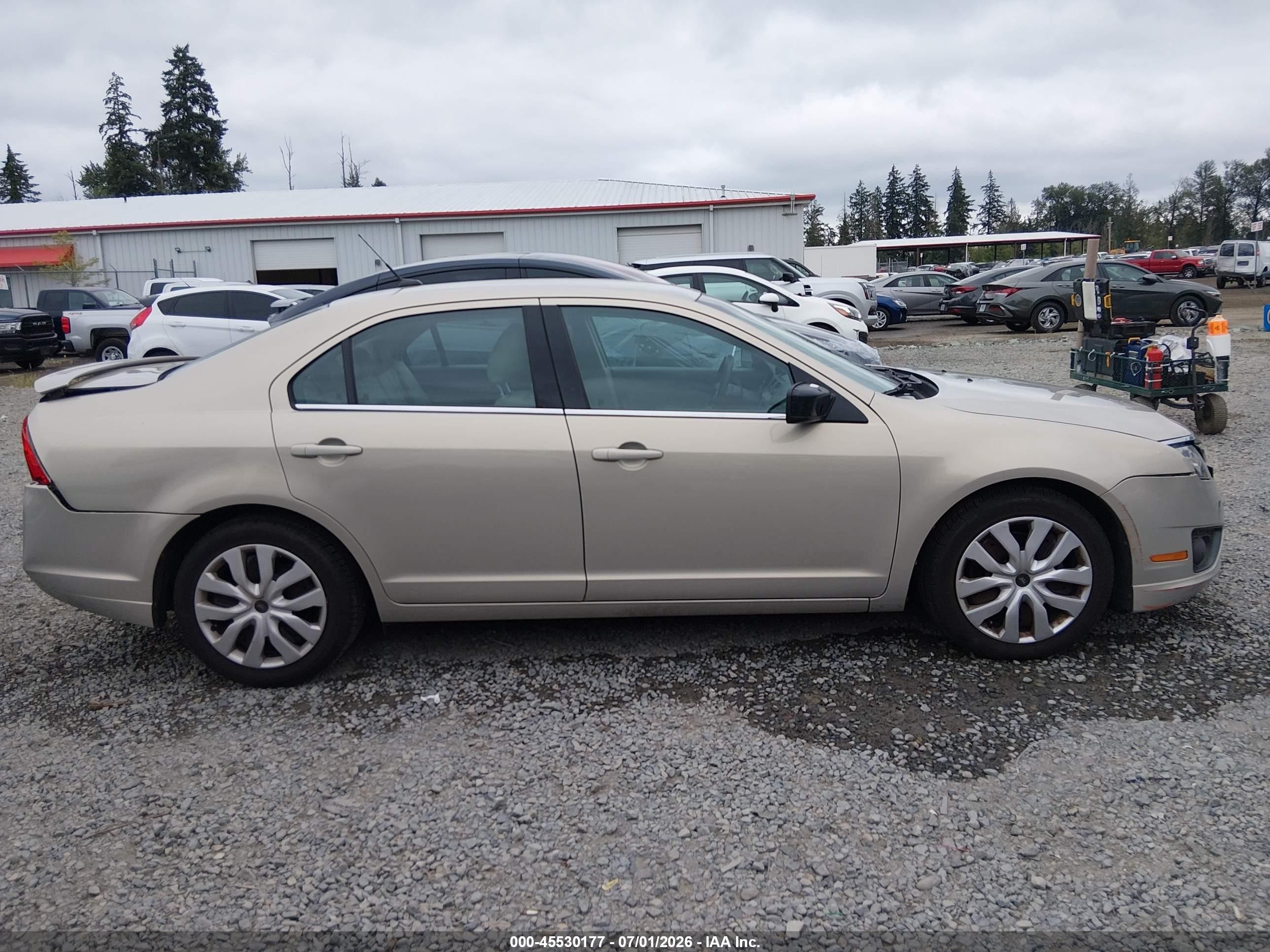 2010 Ford Fusion Se Gold vin: 3FAHP0HA6AR249390